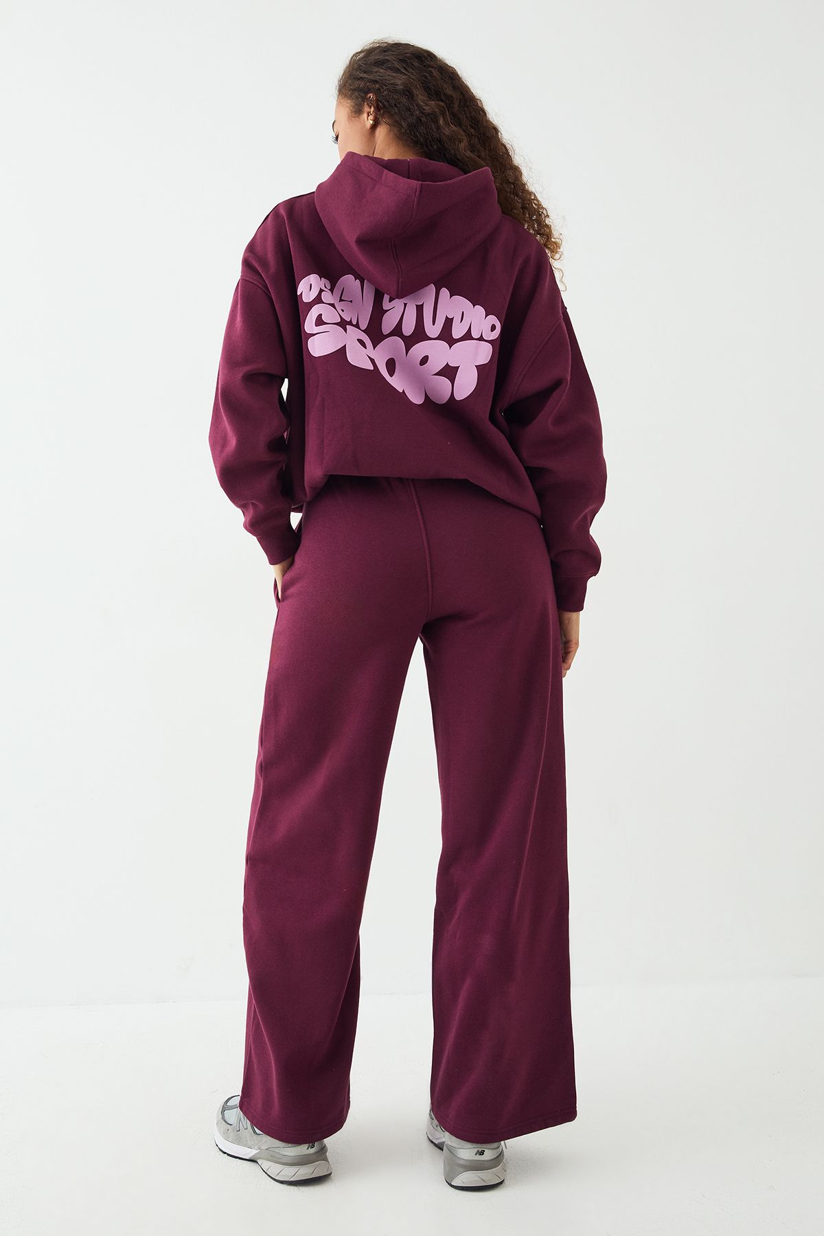 DSGN Studio DSGN Studio Sport Bubble Straight Leg Jogger Plum image 2
