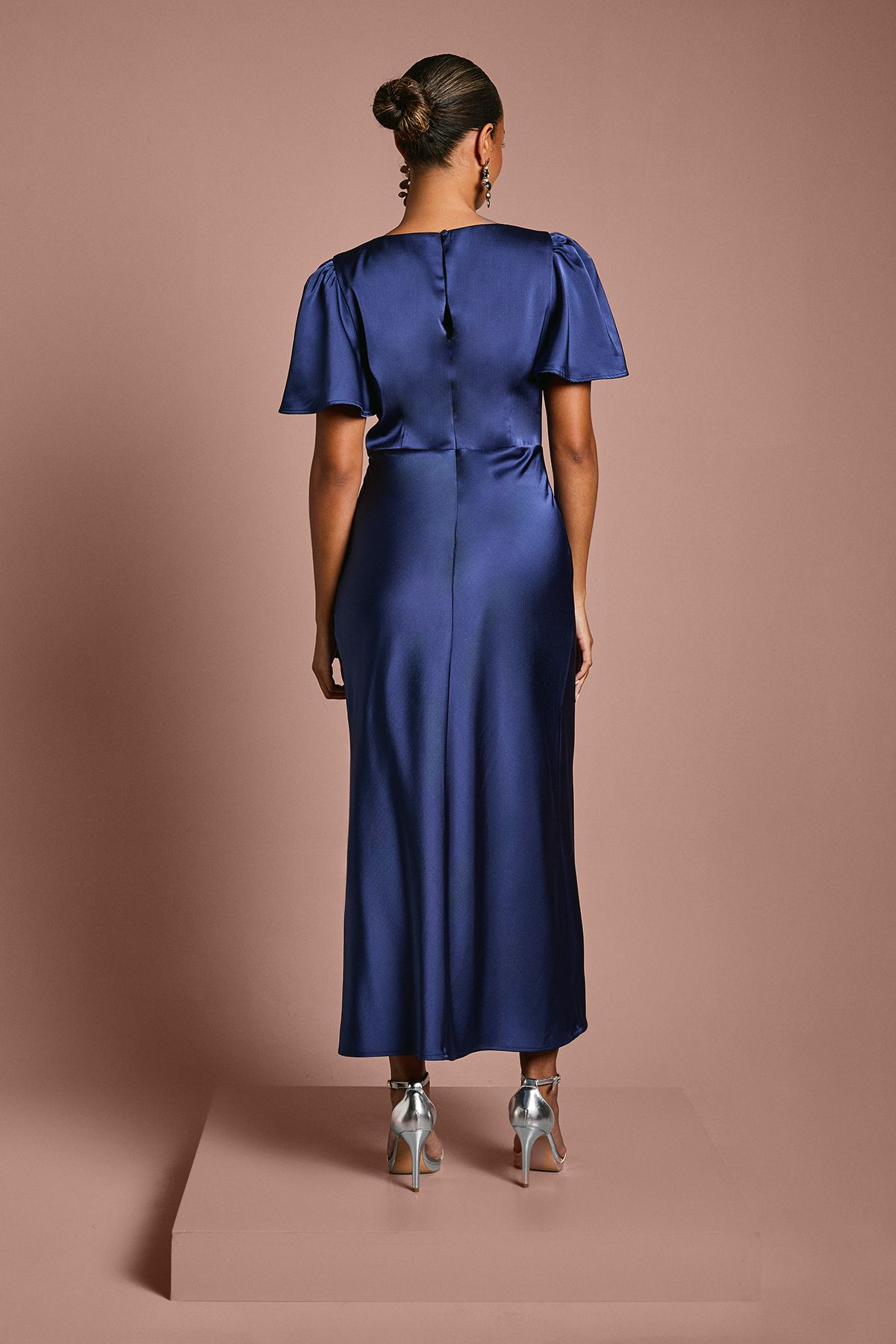 Oasis Oasis by Coast Petite Satin Twist Angel Sleeve Midi Bridesmaid Dress Navy image 3