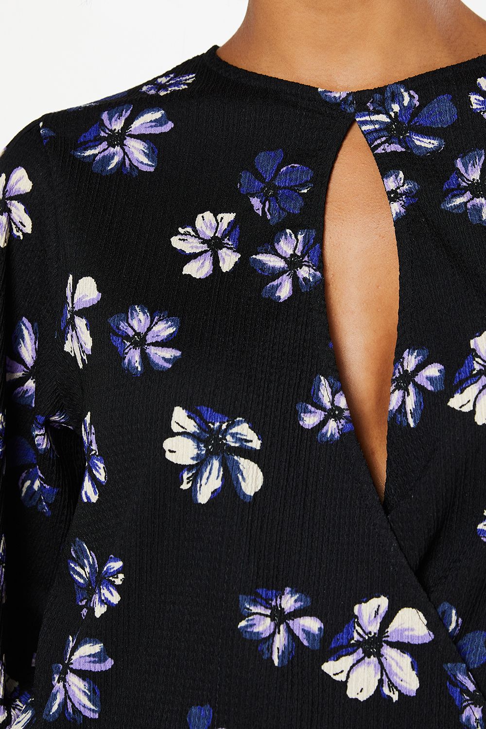 Dorothy Perkins Purple Floral Keyhole Long Sleeve Wrap Top Floral image 5