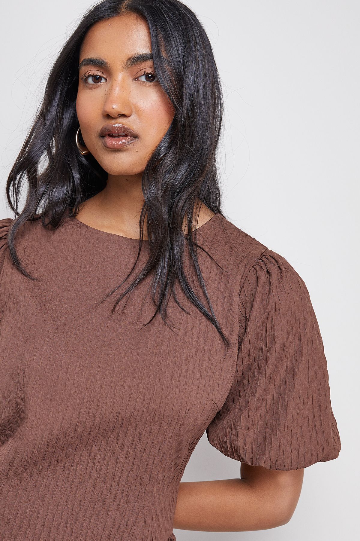 Warehouse Seersucker Organza Godet Side Puff Sleeve Midi Dress Chocolate image 4