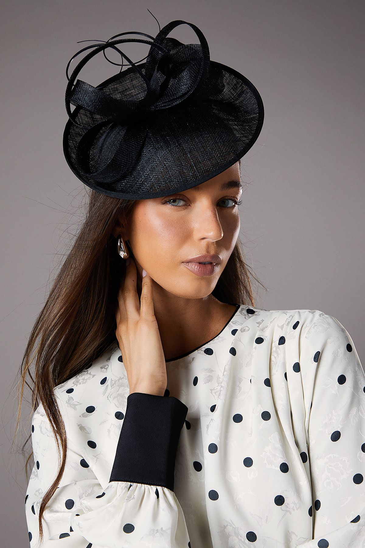 Coast Side Facing Structured Fascinator Black