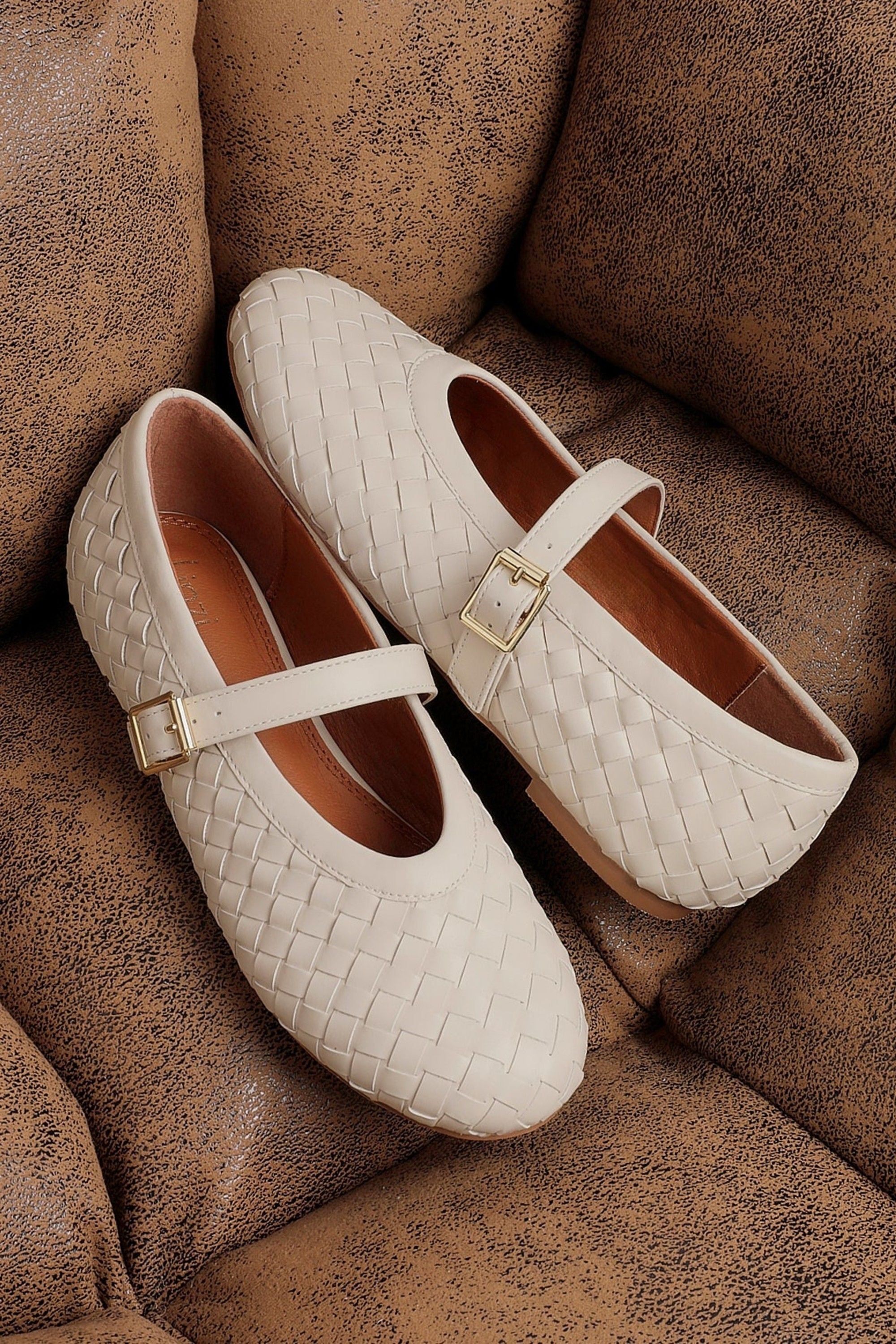 Linzi Daily Nude Faux Leather Woven Mary Jane Pump image 6