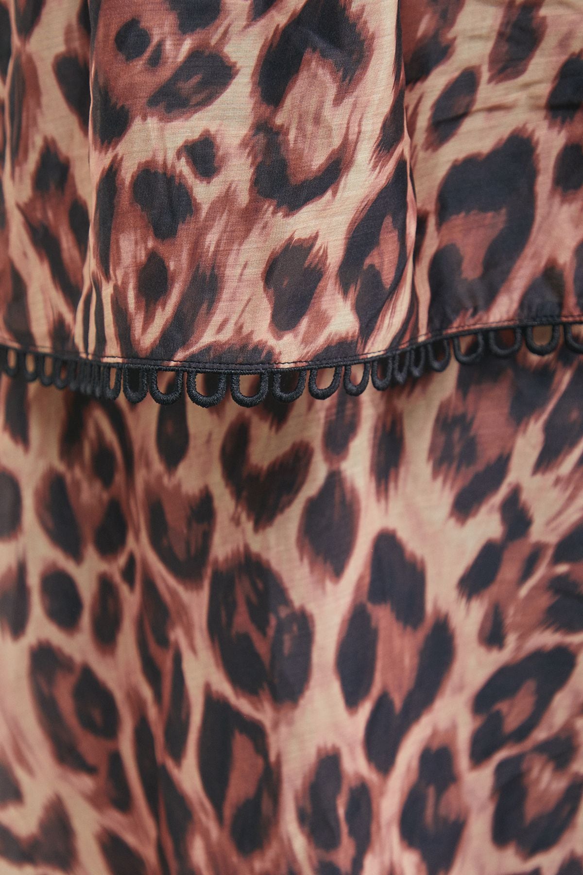 Oasis Puff Sleeve Tiered Midaxi Dress Animal image 5