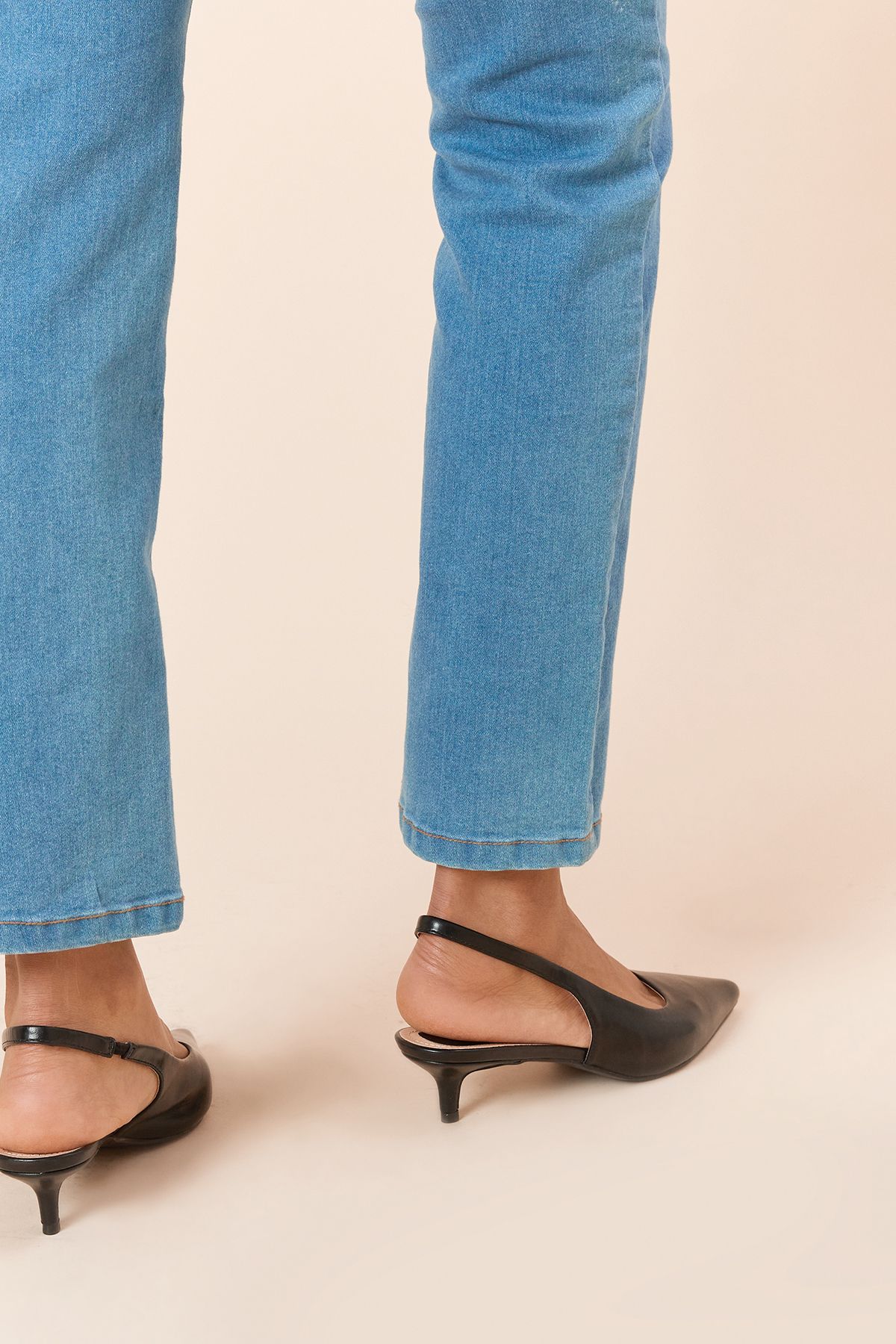 Dorothy Perkins Faelina Faux Leather Slingback Kitten Heel Court Shoes Black image 2