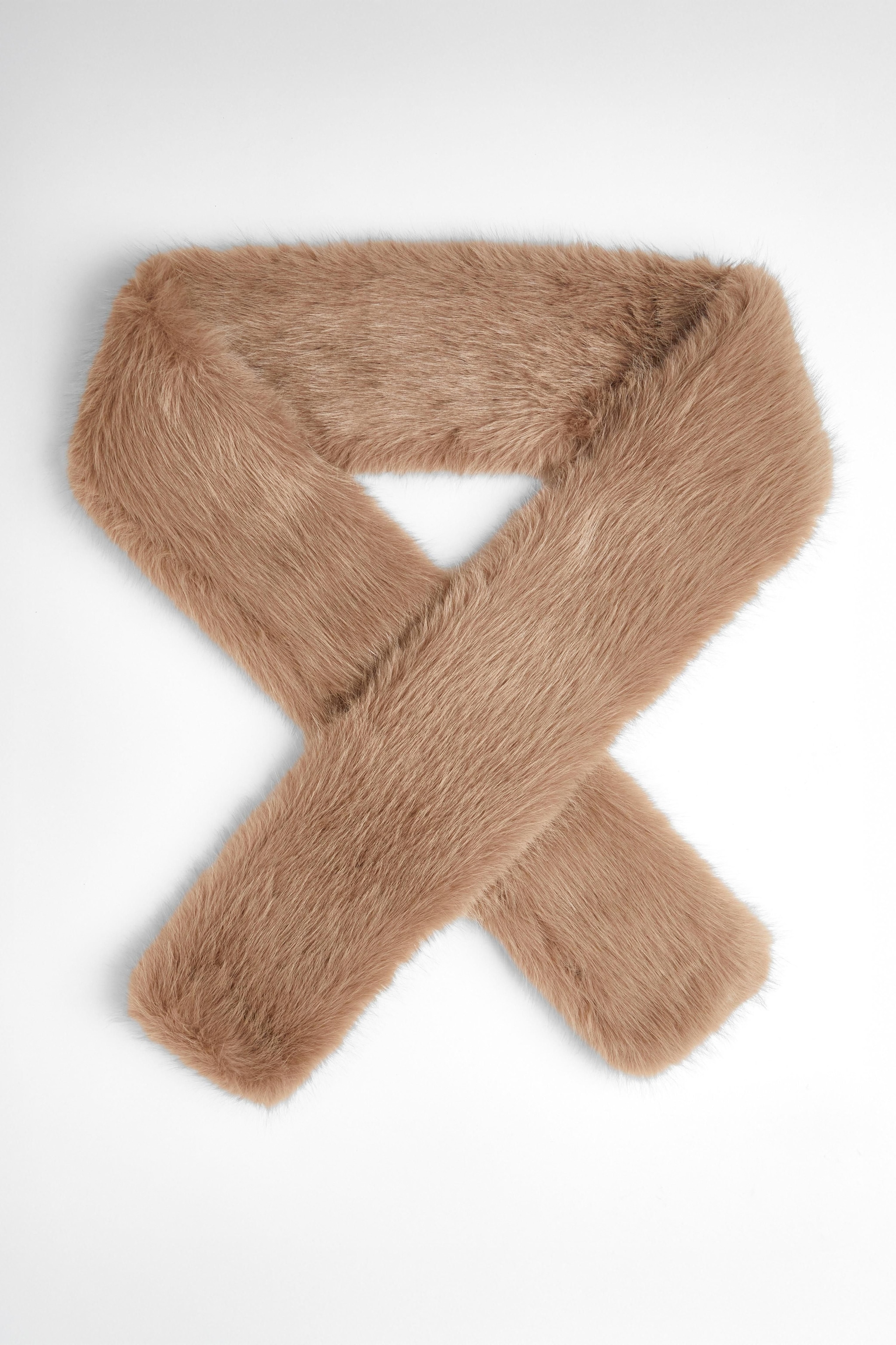 Quiz Beige Faux Fur Scarf image 3