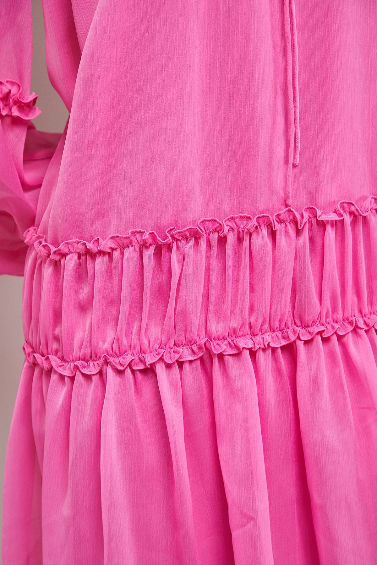 Oasis Plain Chiffon Shirred Front Tie Neck Mini Dress Desert Rose image 5