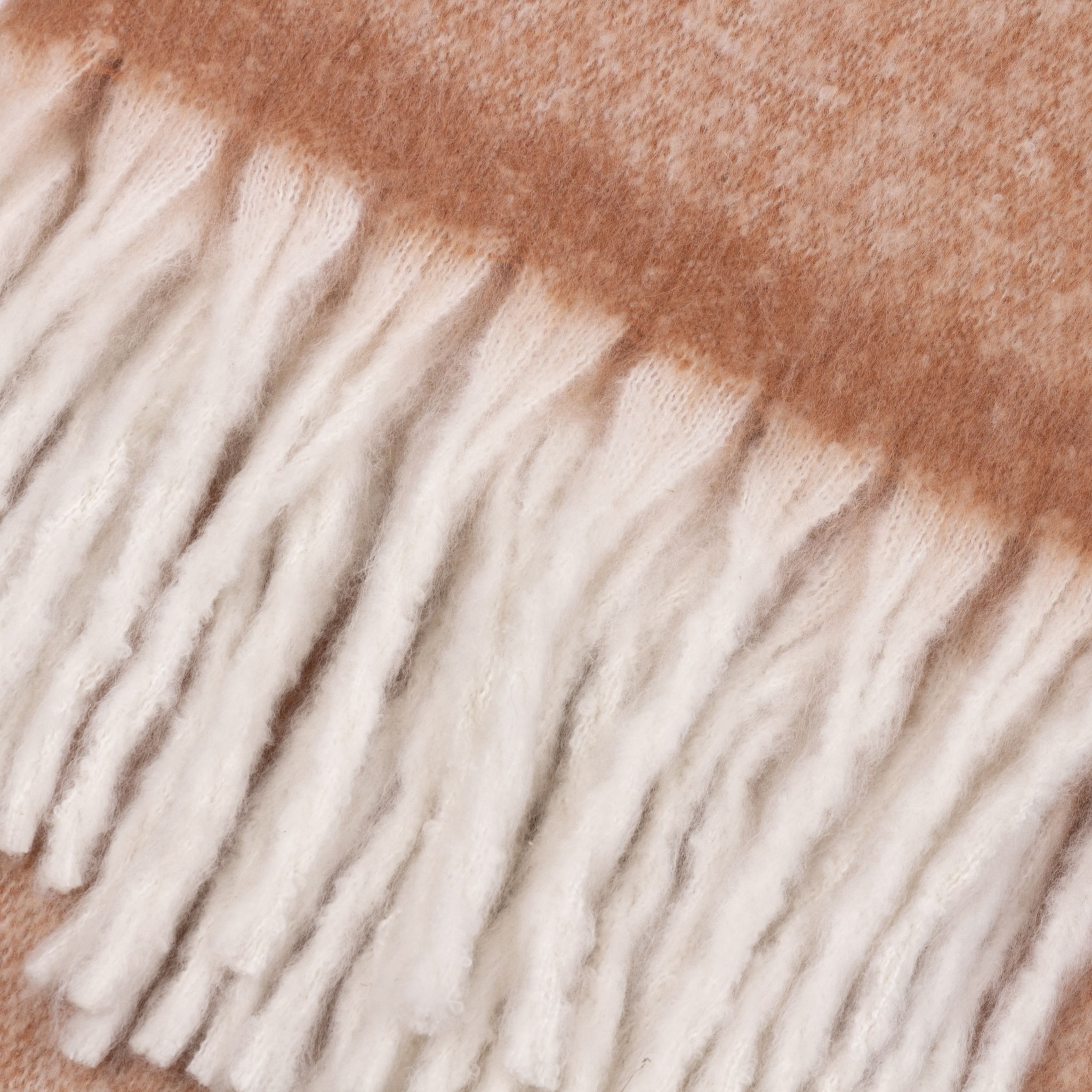 Furn Cozy Woven Tasselled Throw image 4