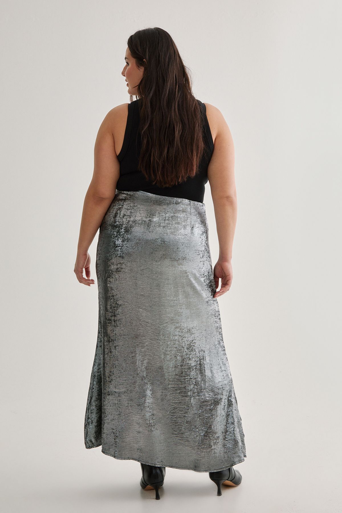 NastyGal Plus Metallic Maxi Skirt Silver image 4