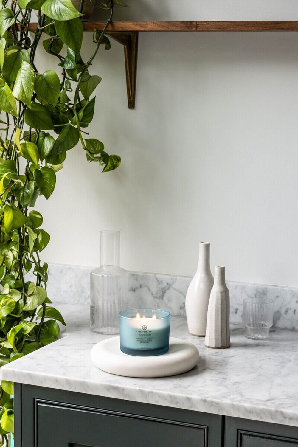 Chesapeake Bay 3-Wick Jar Candle - Reflection & Clarity 312g Blue image 3