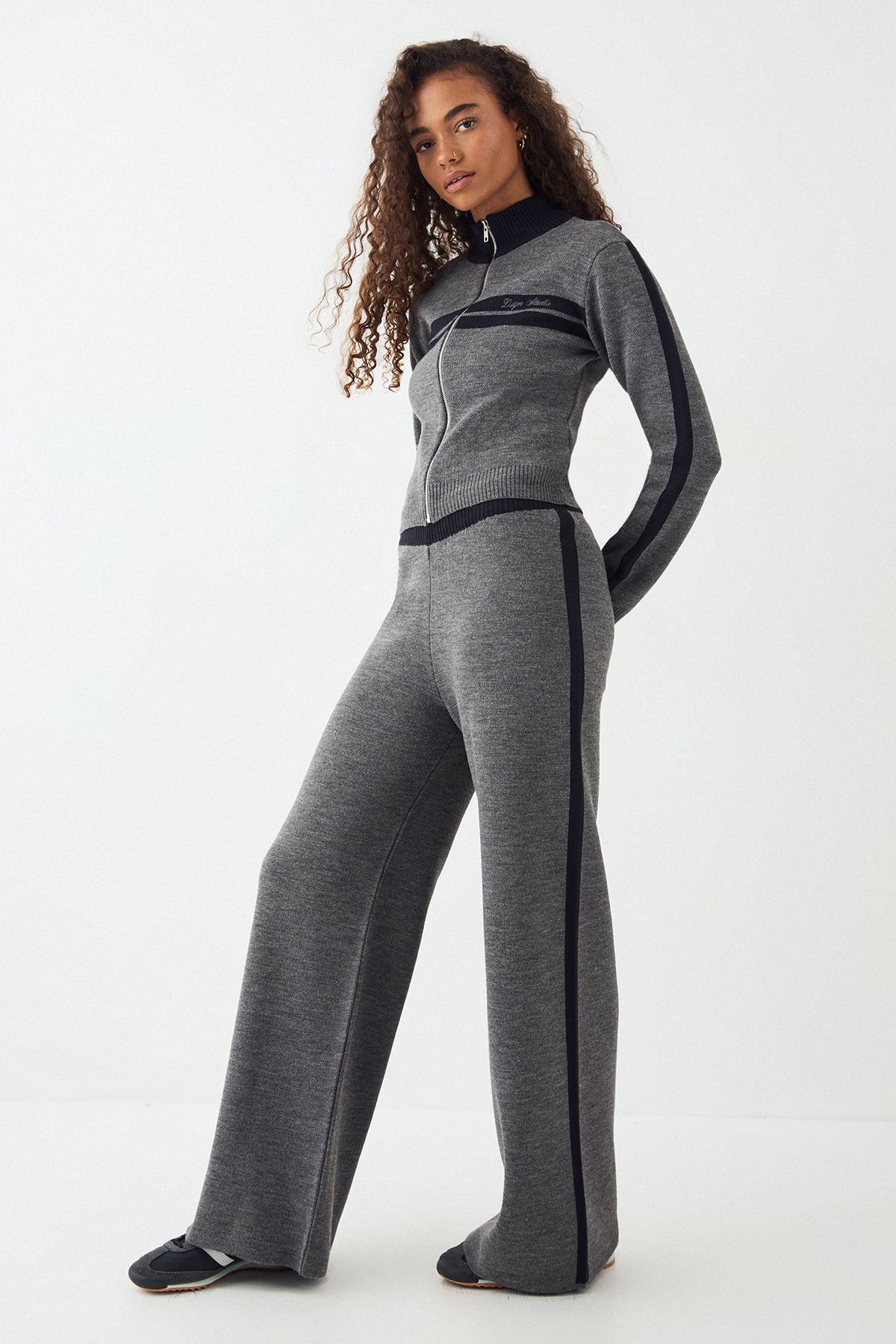 DSGN Studio DSGN Studio Colour Block Straight Leg Trouser Charcoal image 1