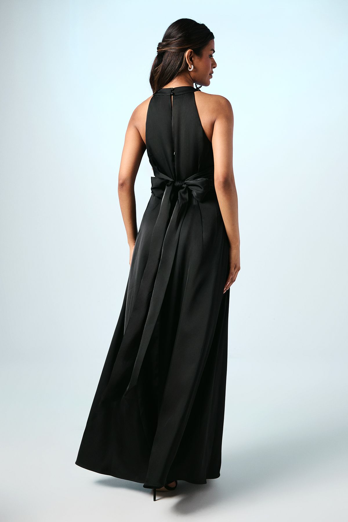 Coast Coast Honoured Petite Twist Halterneck Satin Maxi Bridesmaid Dress Black image 4