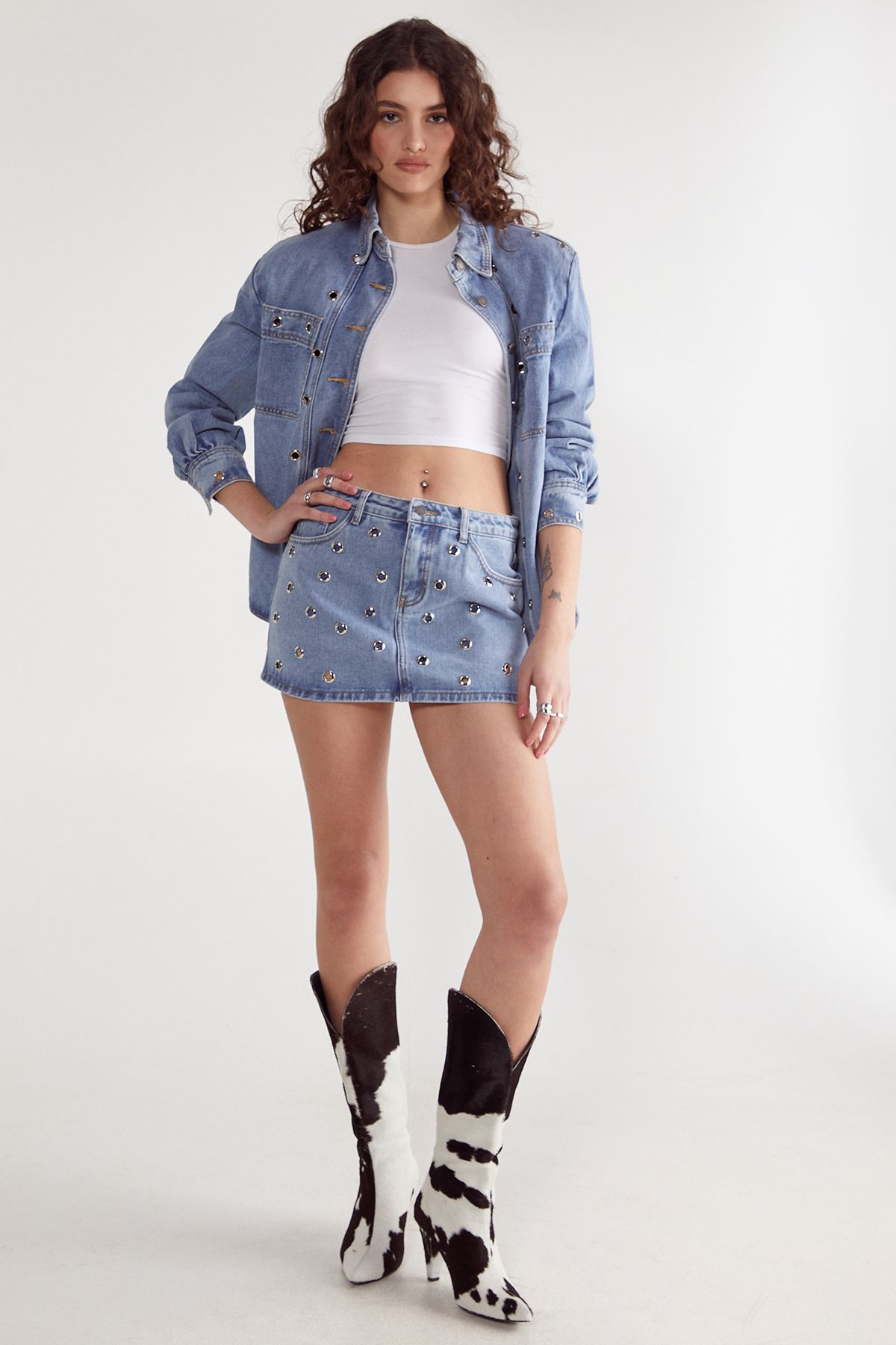 NastyGal Eyelet Detail Denim Skirt Light Wash image 3