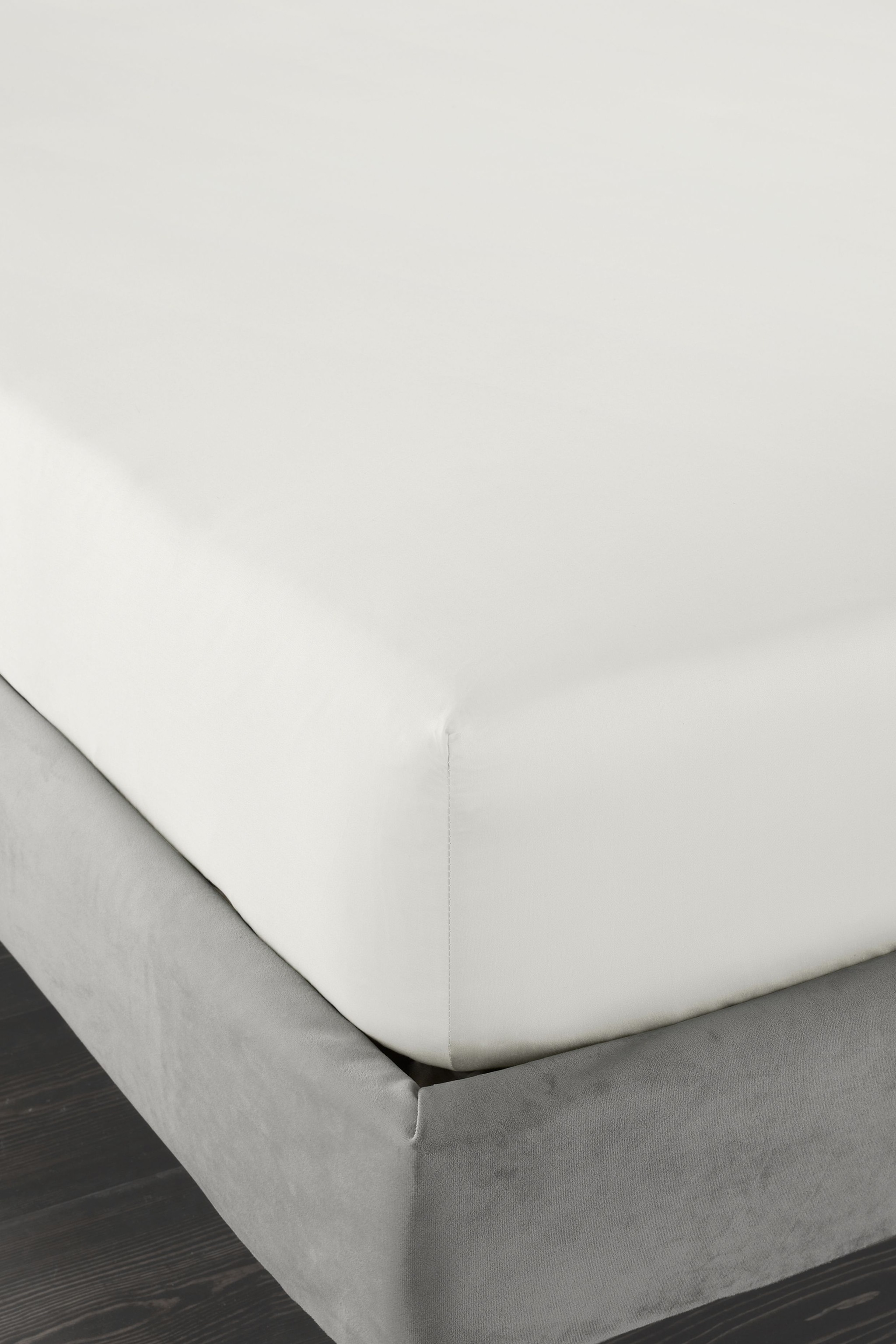 Bianca '400 Thread Count Cotton Sateen' 36cm Depth Sheet image 2