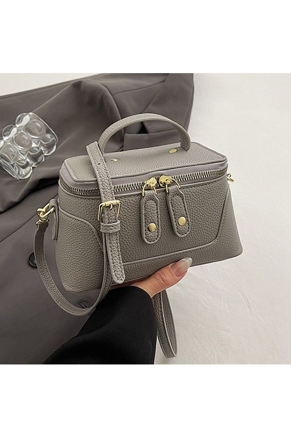 XY London 'Lilly' Tote Bag With Adjustable Shoulder Strap and Zip Closure image 5