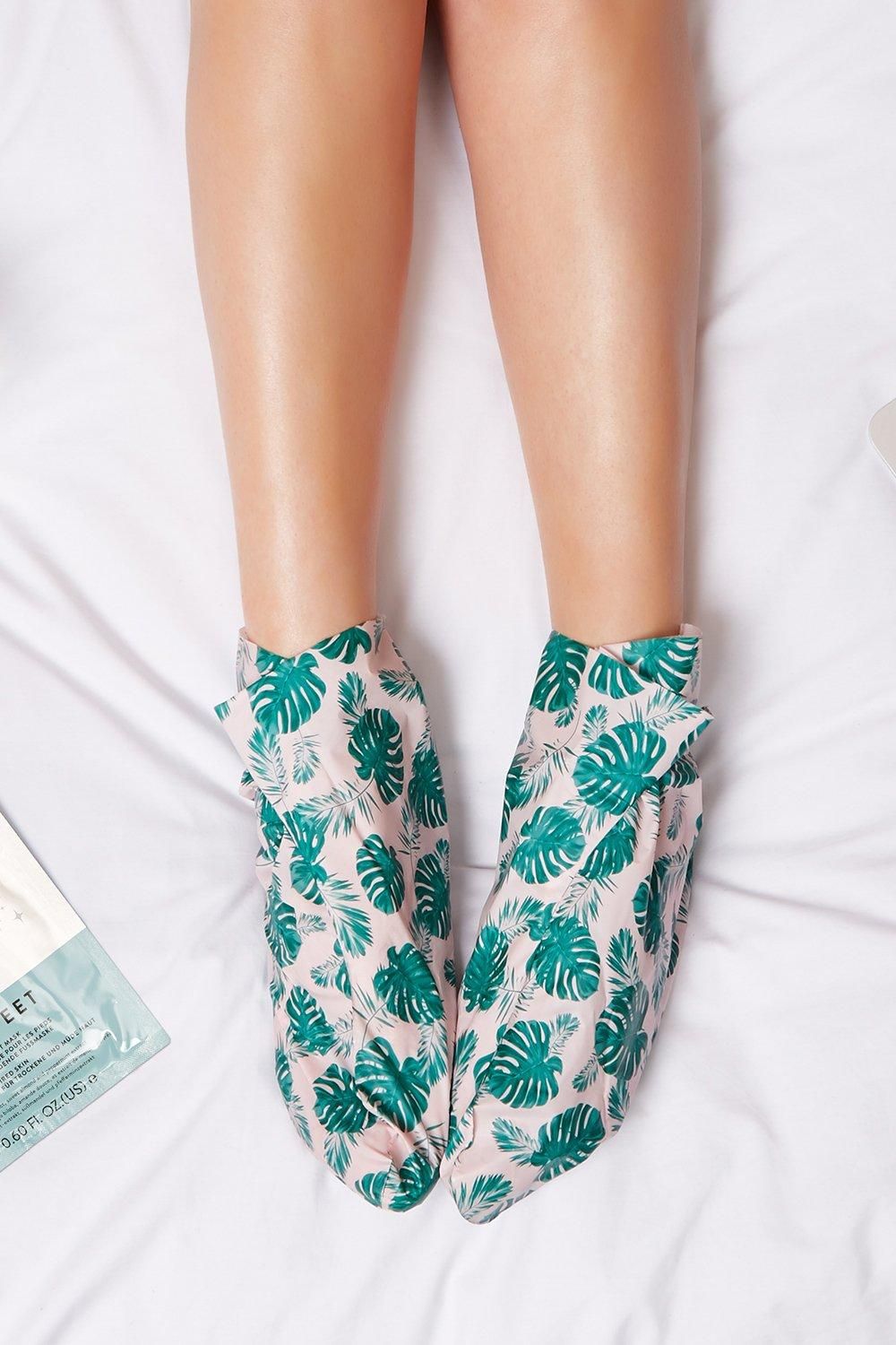 Nails Inc Thirsty Feet Mask Multi image 2