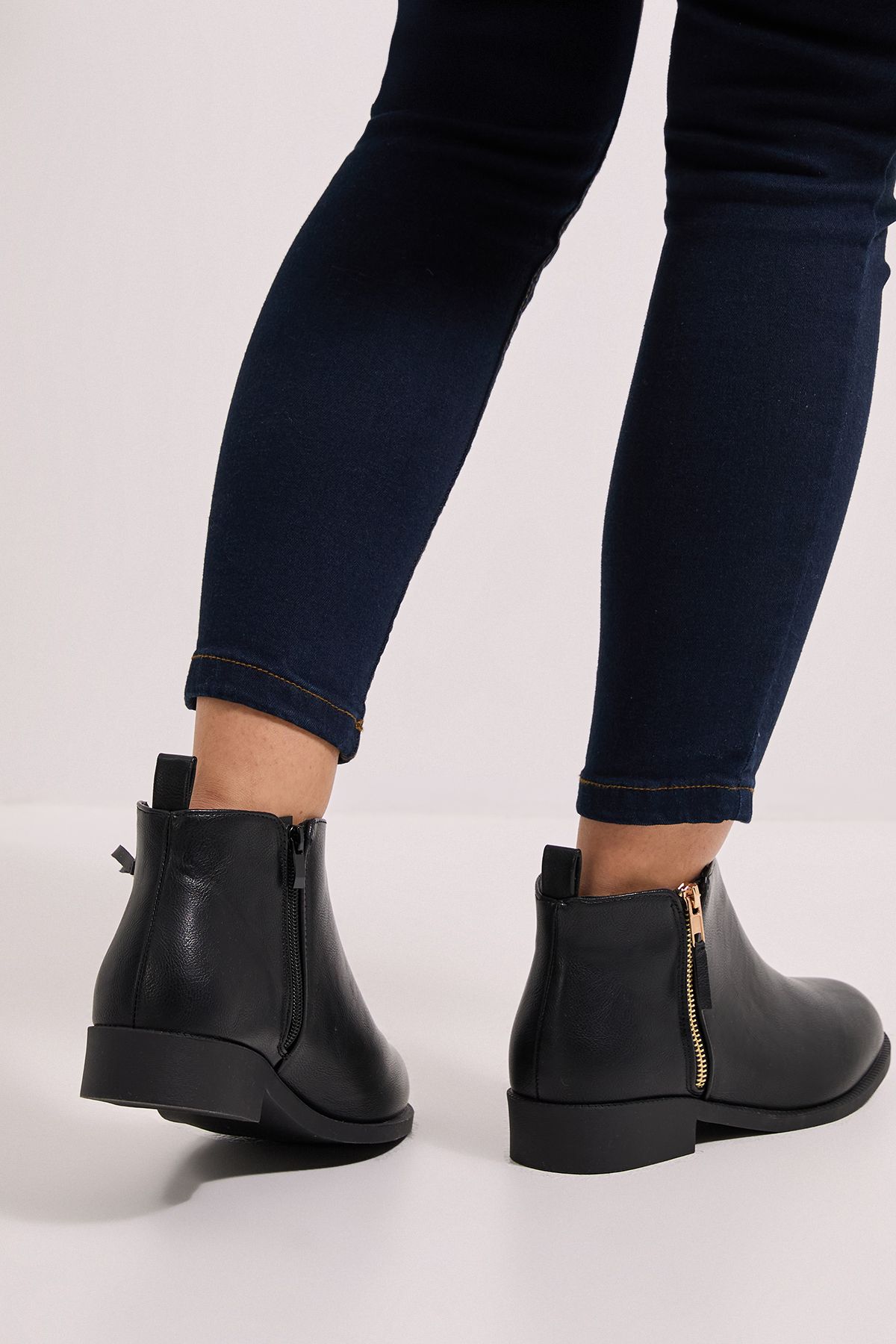 Dorothy Perkins Wide Fit Maddy Side Zip Flat Ankle Boots Black image 4