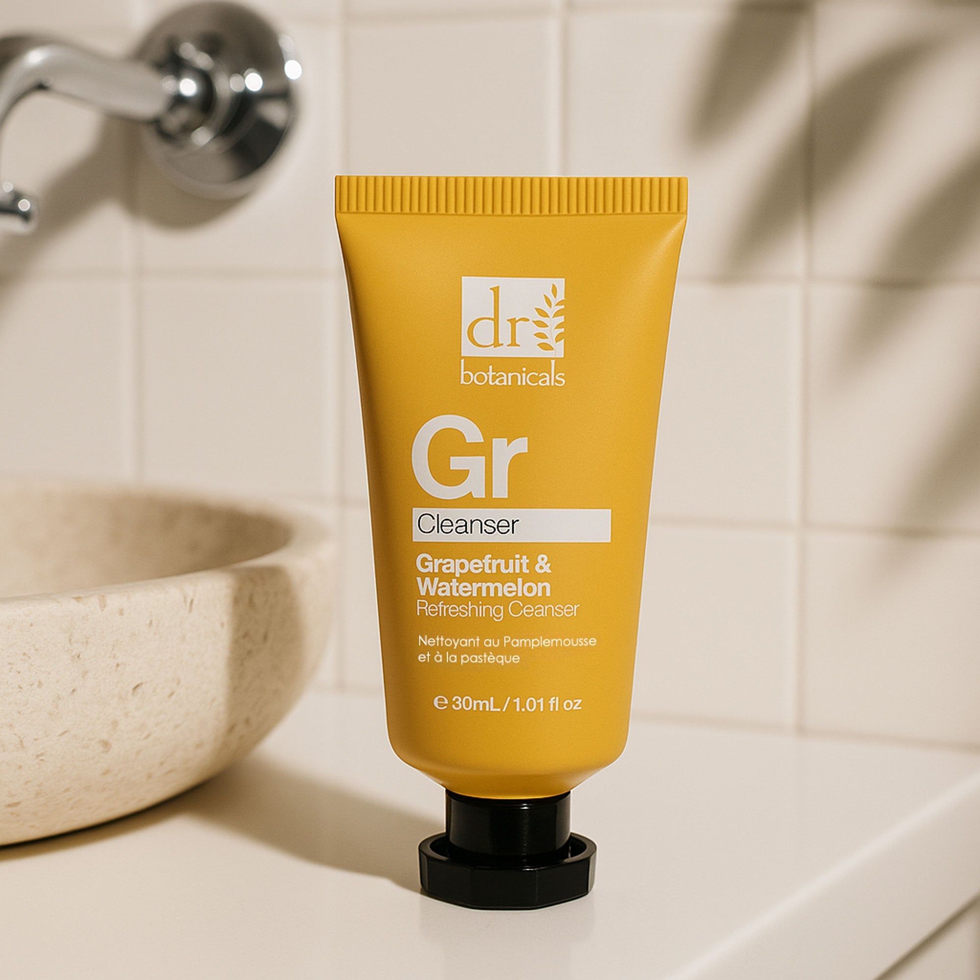 Dr. Botanicals Grapefruit & Watermelon Refreshing Cleanser 30ml image 2