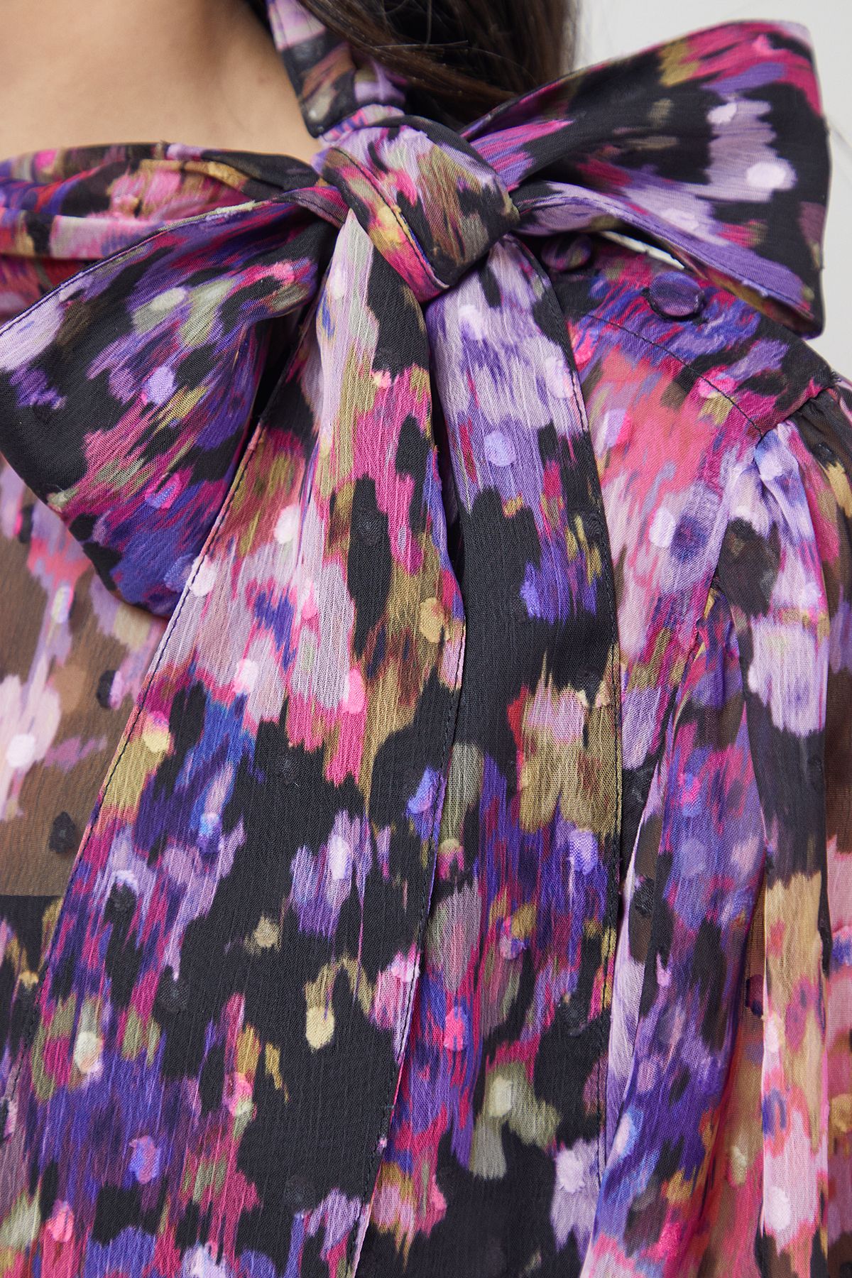 Oasis Pussy Bow Blouse Floral image 5