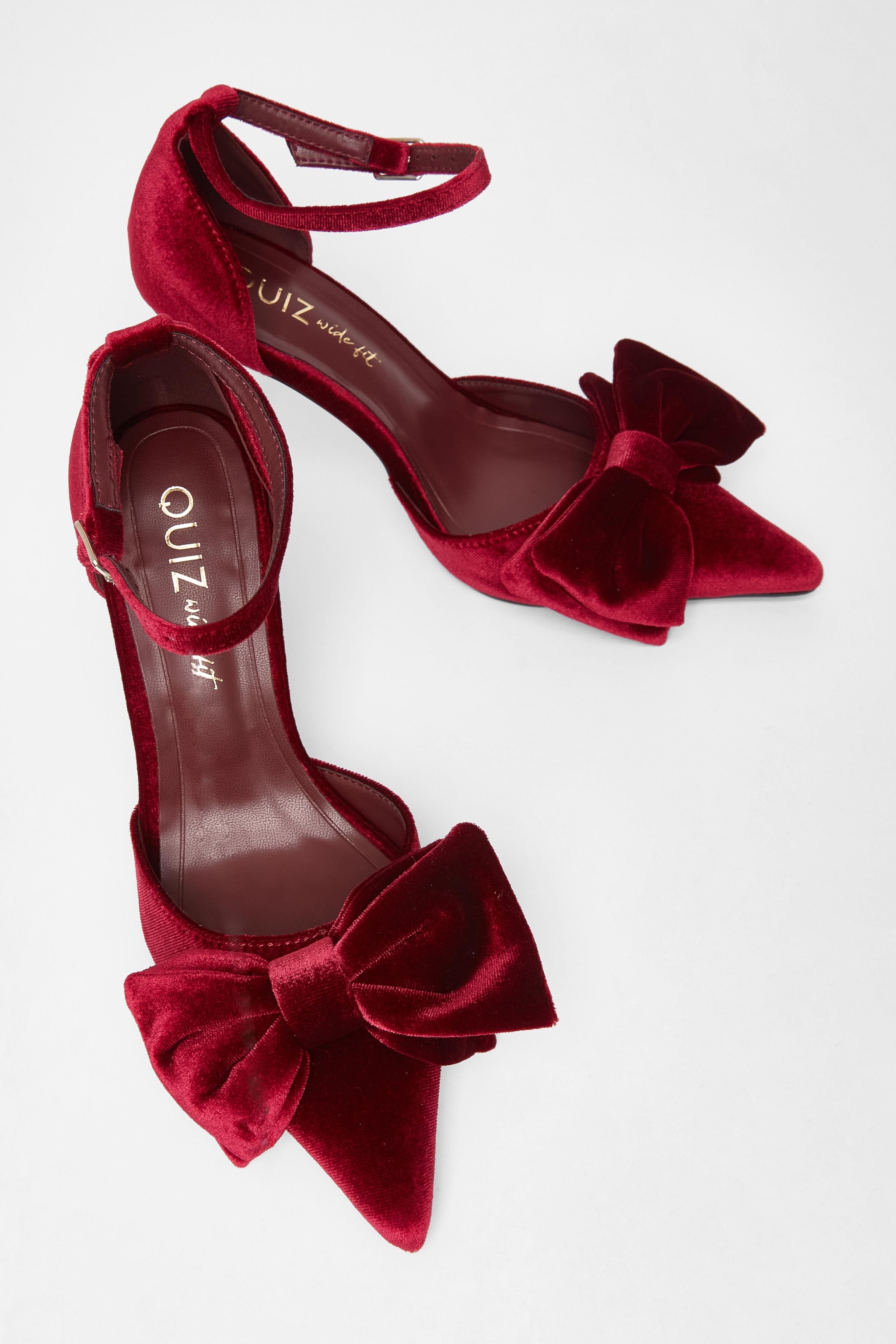 Quiz Burgundy Wide Fit Velvet Bow Court Heels image 2