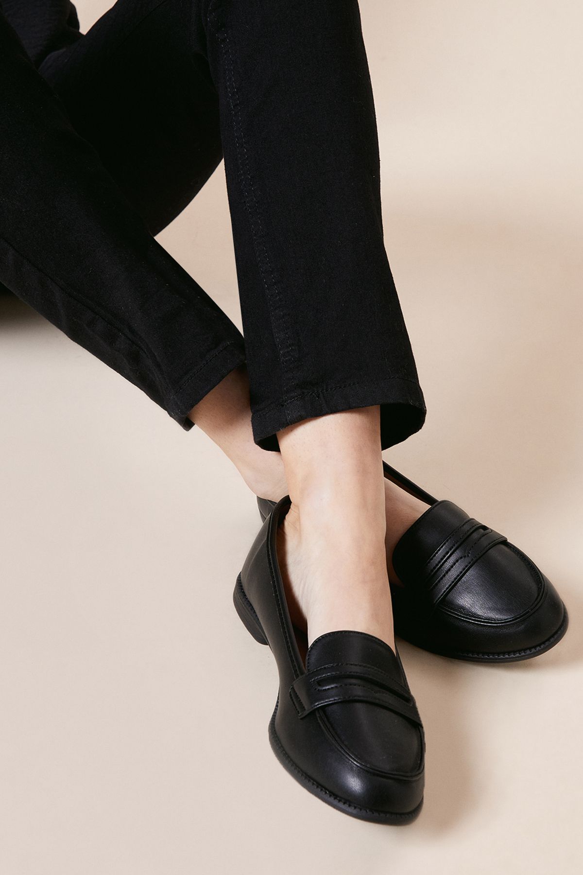 Dorothy Perkins Wide Fit Lara Penny Loafers Black