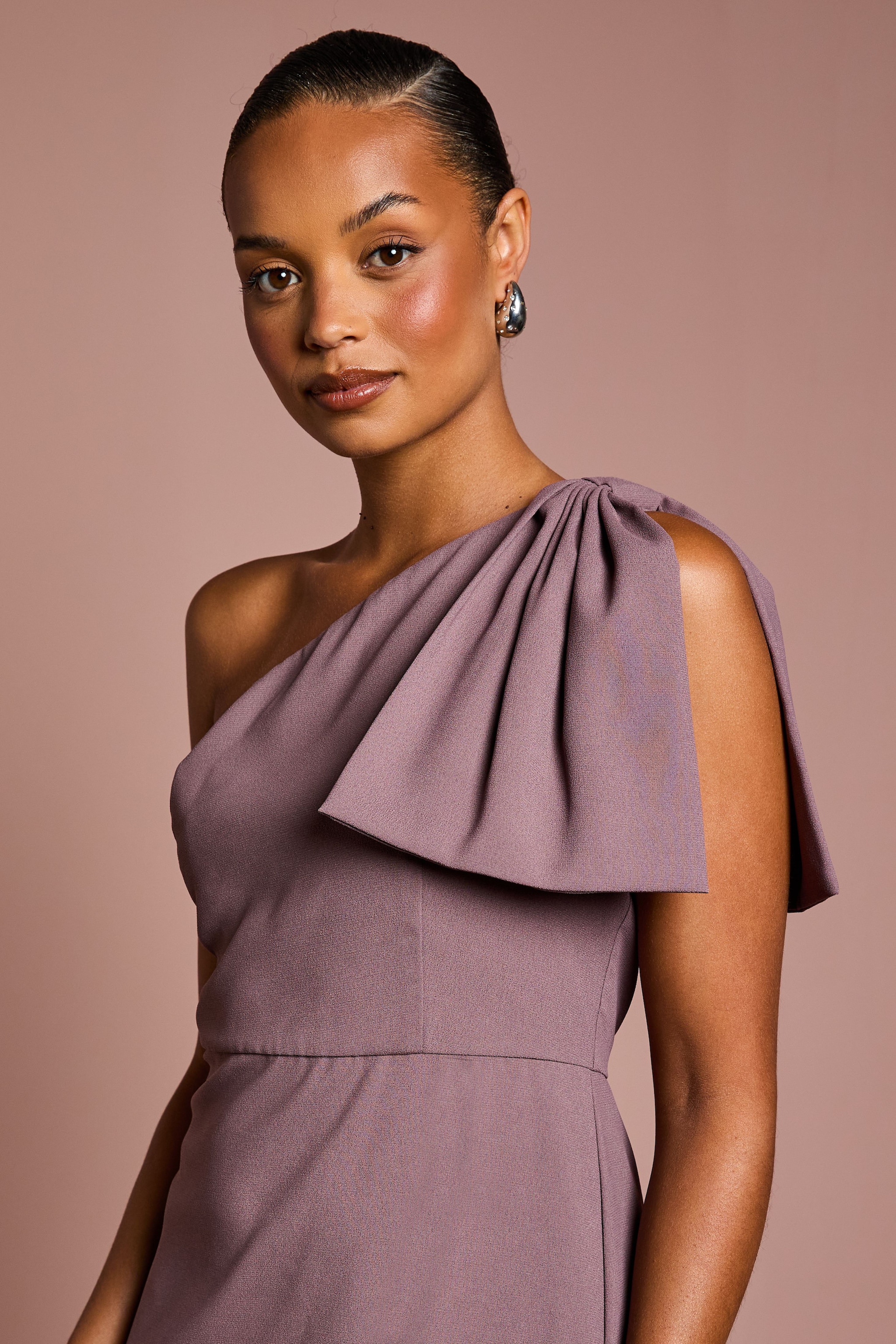 Coast Coast Honoured Petite Bow One Shoulder Maxi Bridesmaid Dress Dusty Mauve image 5