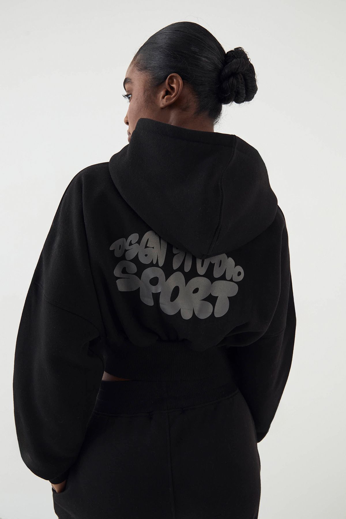 DSGN Studio DSGN Studio Sport Bubble Print Boxy Crop Zip Through Hoodie Black image 2
