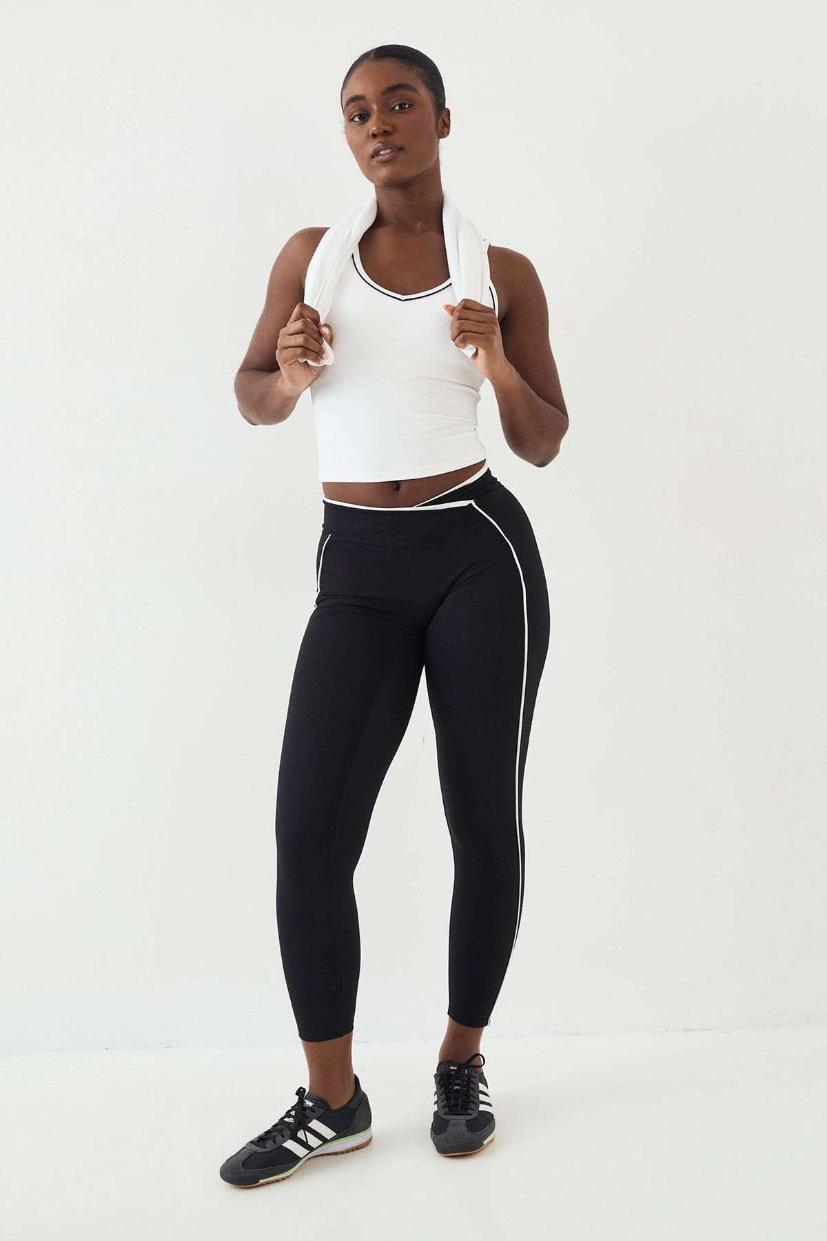 DSGN Studio DSGN Studio Ultra Sculpt Wrap Waist Piping Detail Legging Black image 1