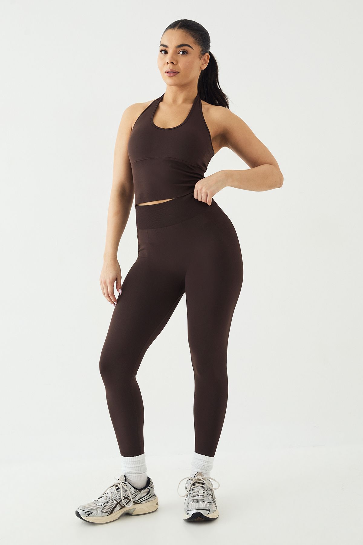 DSGN Studio DSGN Studio Sport Ultra Contour Discreet Scrunch Seamless Legging Coffee Bean image 1