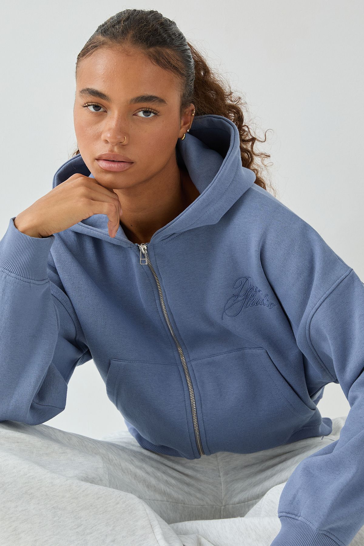 DSGN Studio DSGN Studio Contrast Script Boxy Crop Zip Through Hoodie Blue