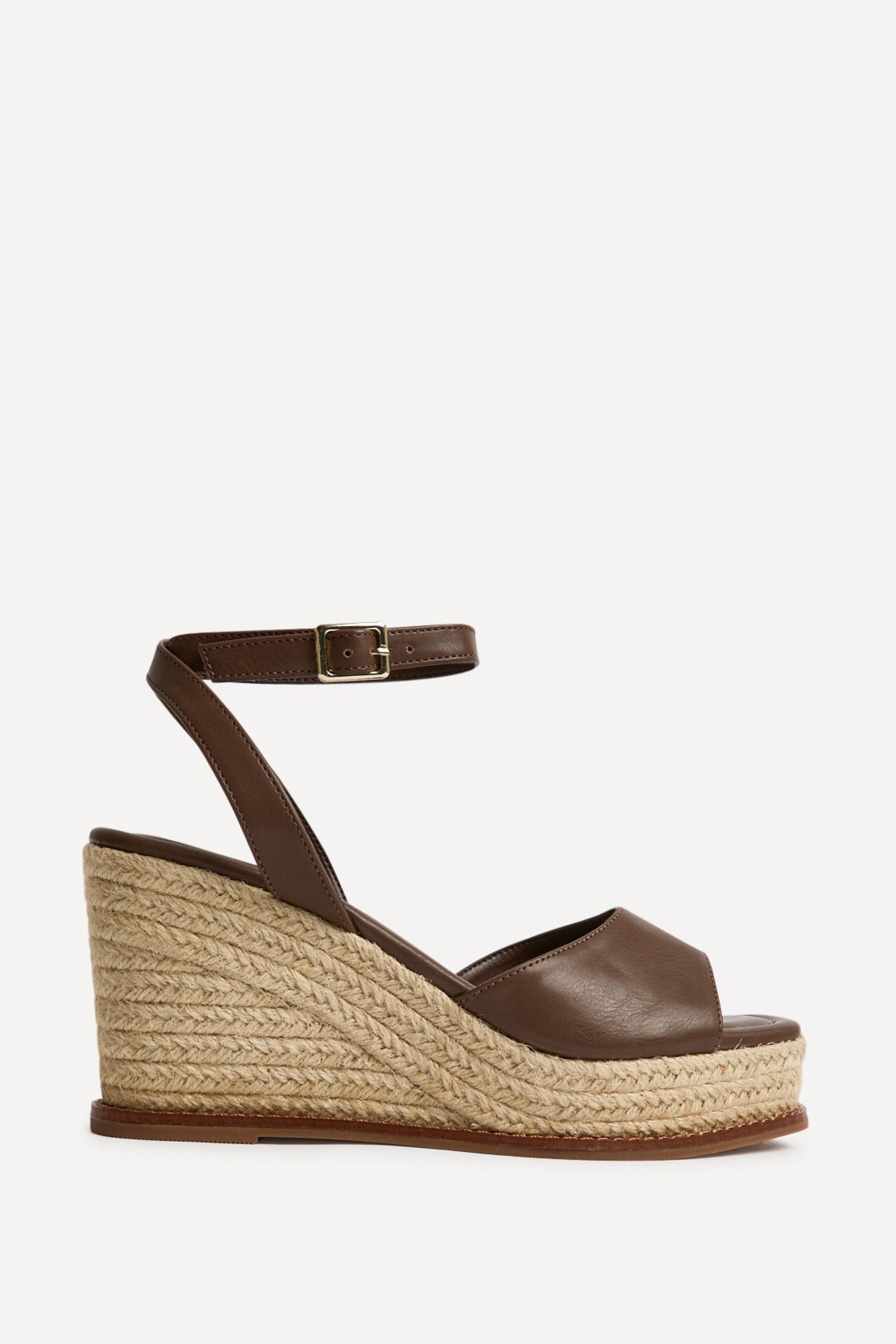 Linzi Scene Brown Wedge Sandals