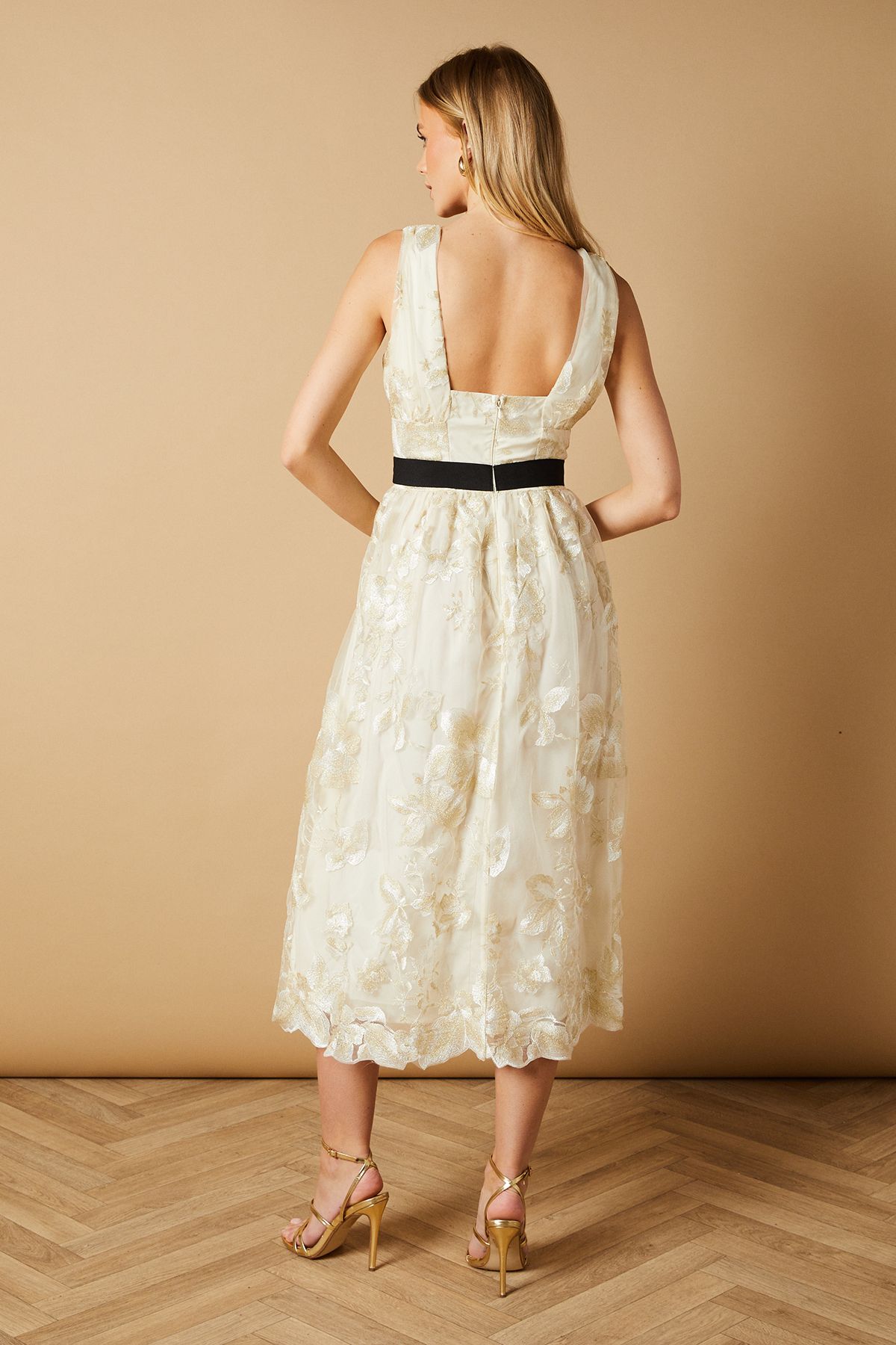 Oasis Floral Bow Detail V Neck Midi Dress Ivory image 3