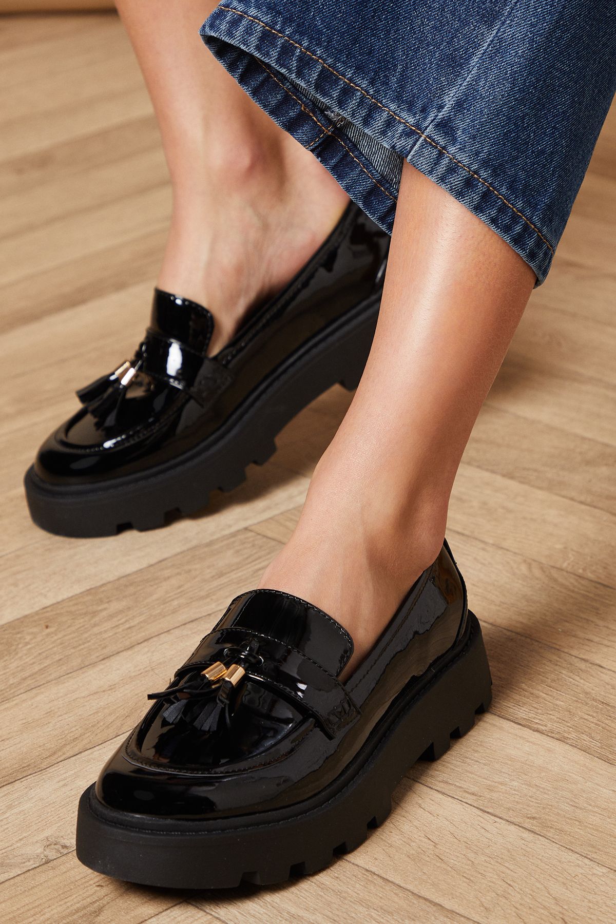 Oasis Belen Patent Faux Leather Chunky Tassel Loafers True Black image 4