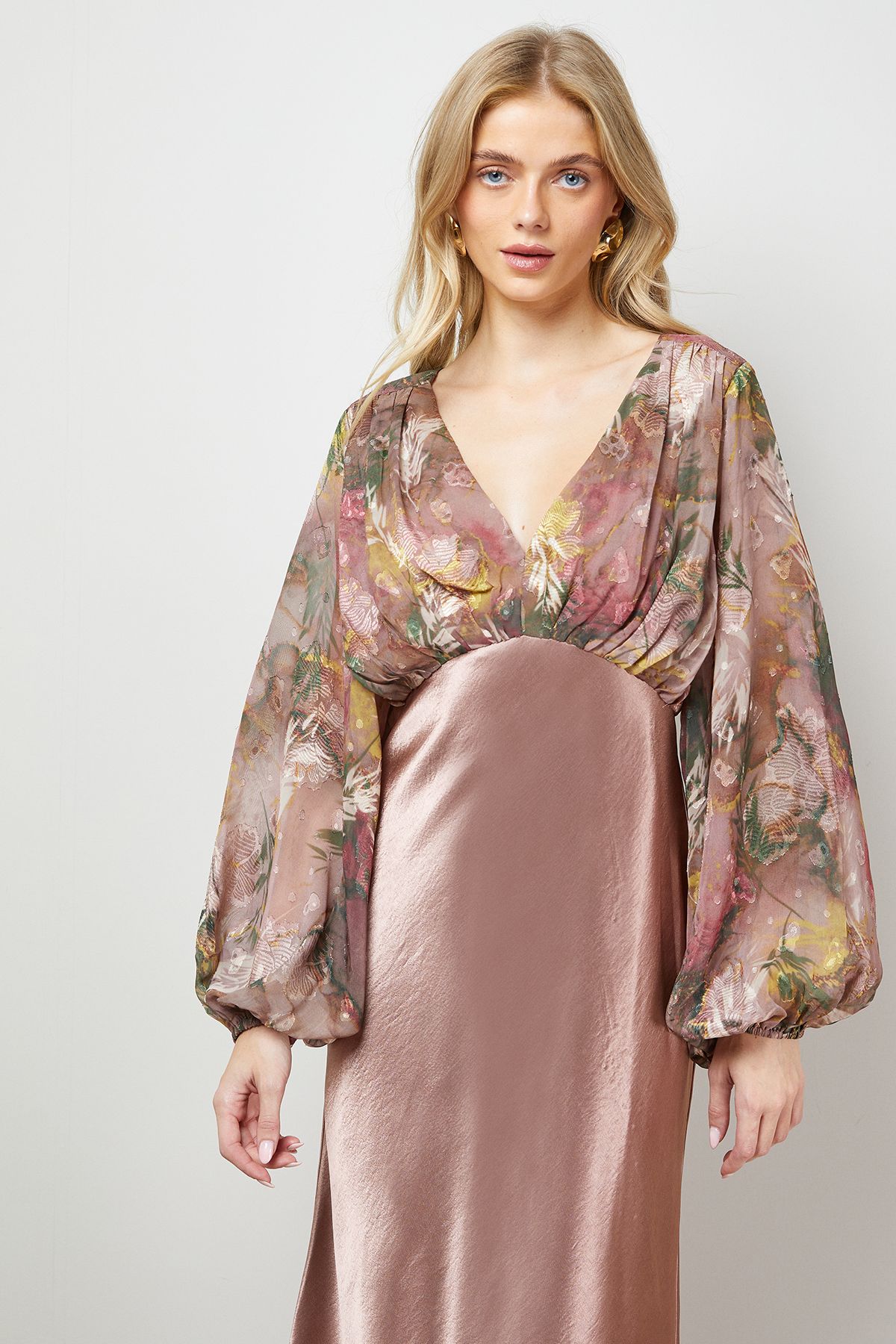 Oasis Petite Printed Balloon Sleeve V Neck Satin Chiffon Mix Midaxi Dress Floral image 4
