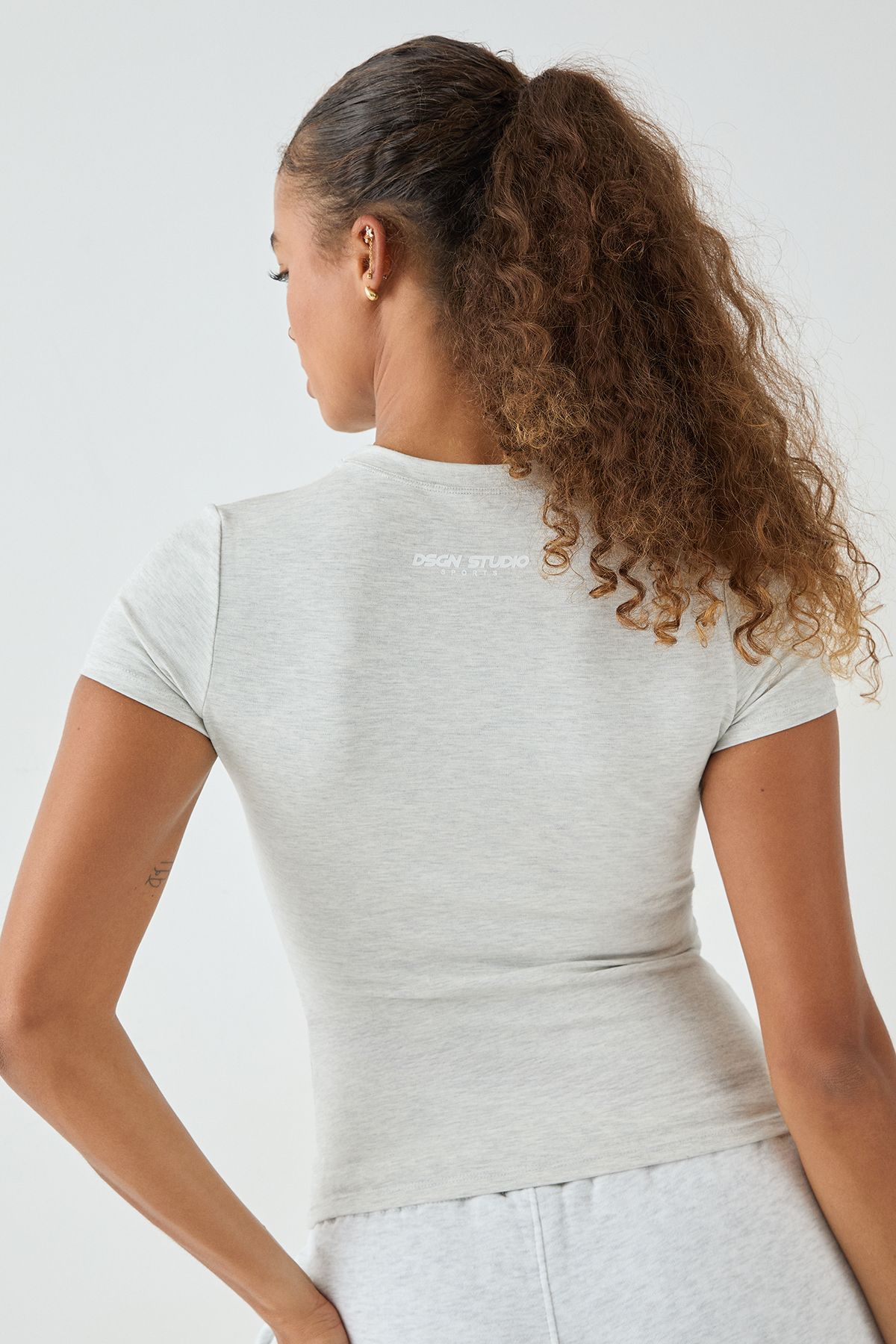 DSGN Studio DSGN Studio Ultra Sculpt Short Sleeve Top Ash Grey image 2