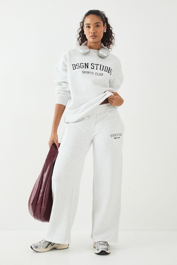 DSGN Studio Tall DSGN Studio Applique Straight Leg Jogger Ash Grey