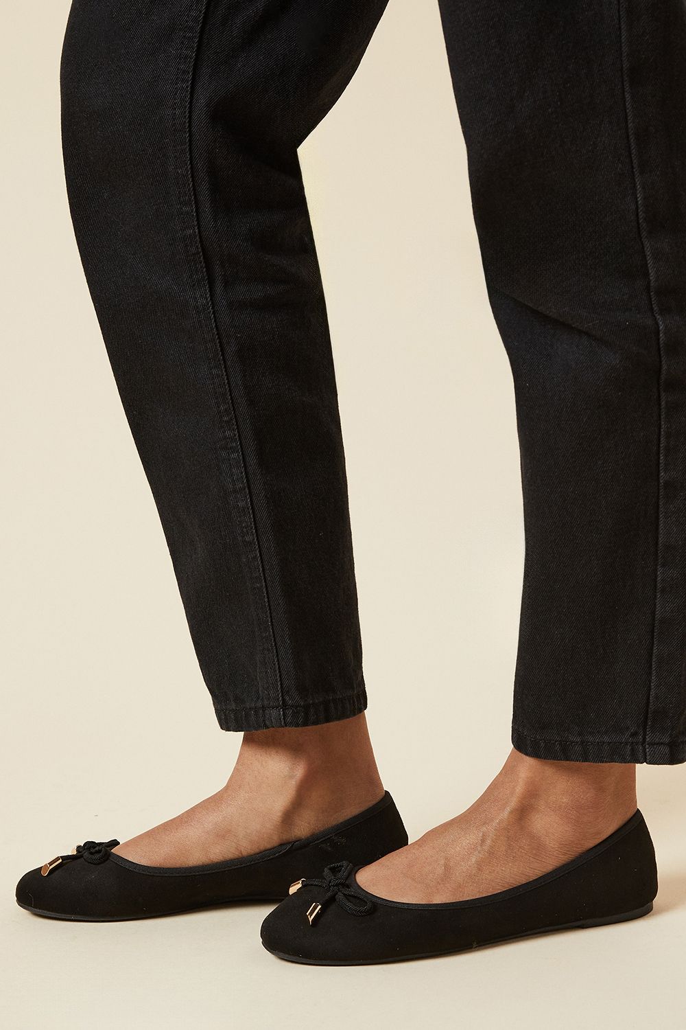 Dorothy Perkins Wide Fit Peaches Bow Detail Ballet Pumps Natural Black image 4