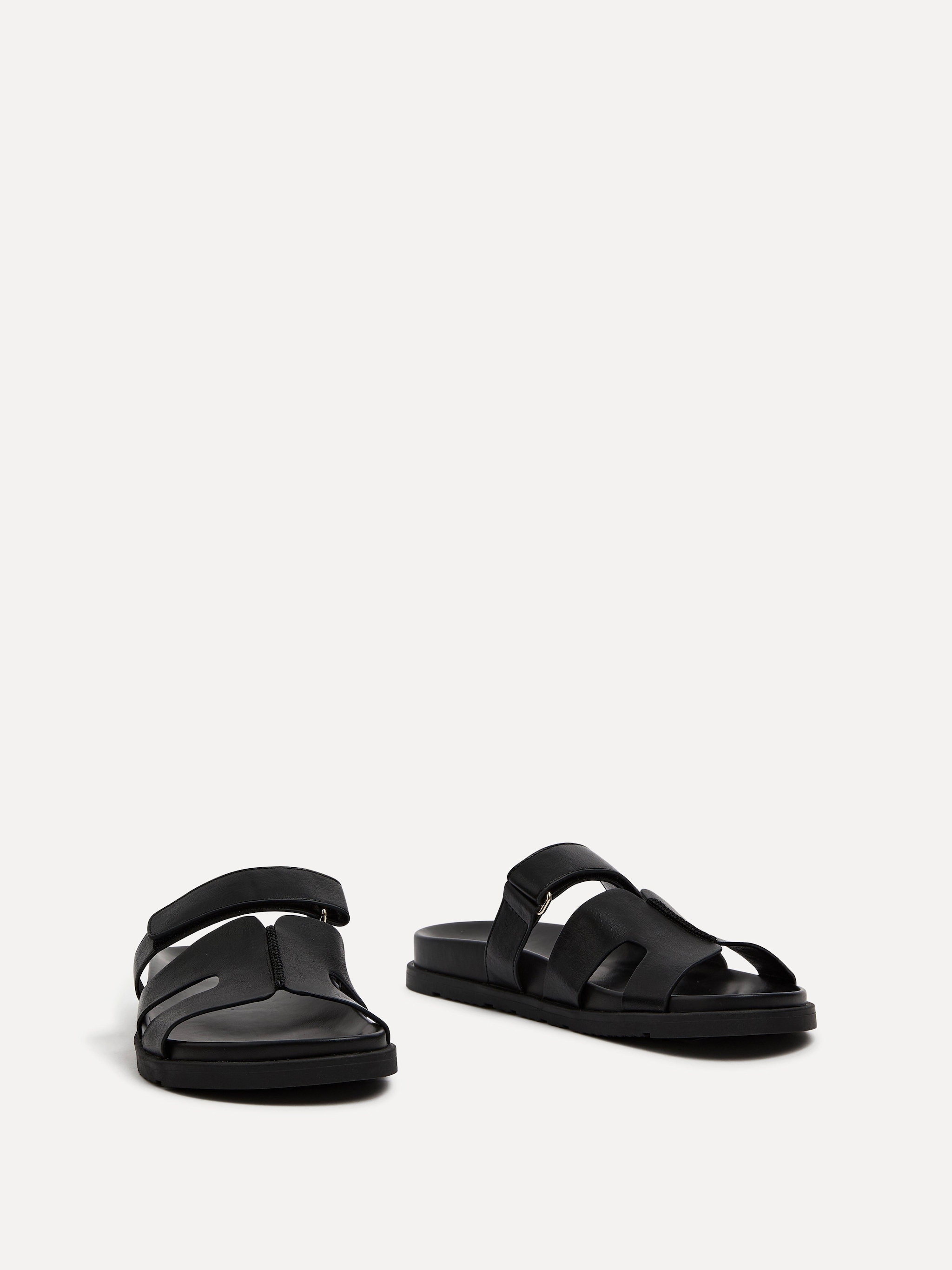 Linzi Emmy Black Faux Leather Footbed Linked Design Sandal image 3