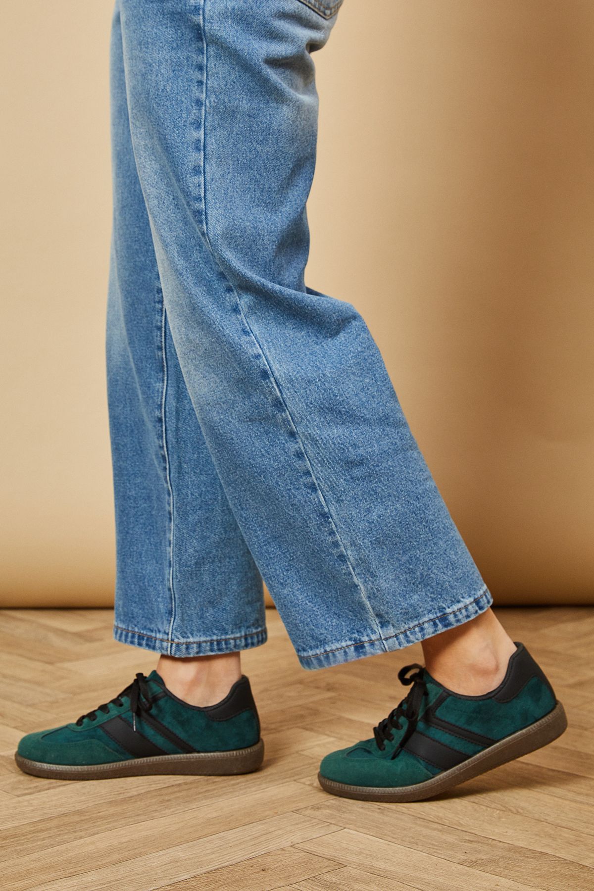 Oasis Anjali Faux Suede Contrast Stripe Lace Up Trainers Green image 3