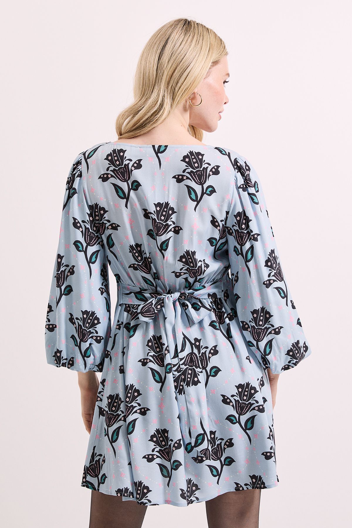 Dorothy Perkins Blue Floral Square Neck Blouson Sleeve Tie Back Mini Dress Blue image 4
