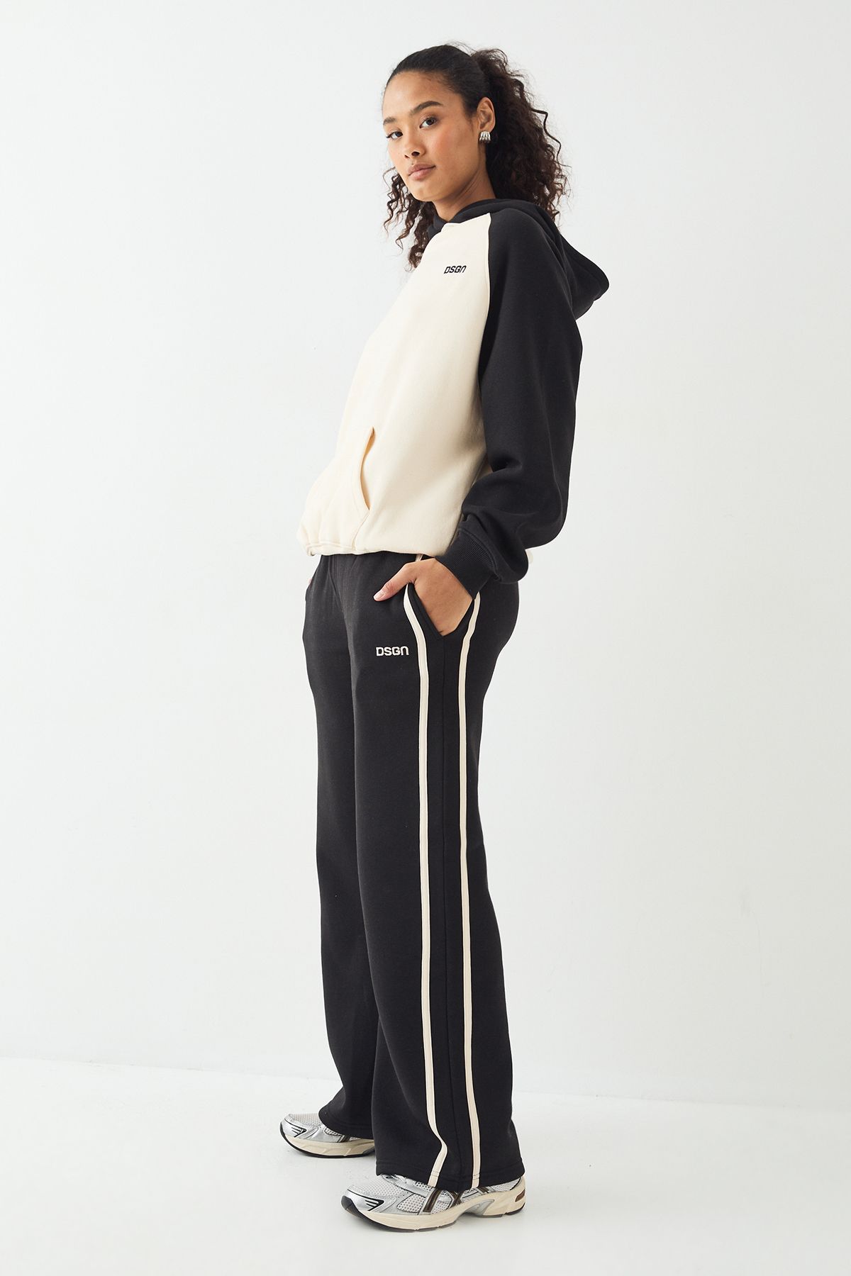 DSGN Studio DSGN Studio Side Stripe Straight Leg Jogger Black image 3