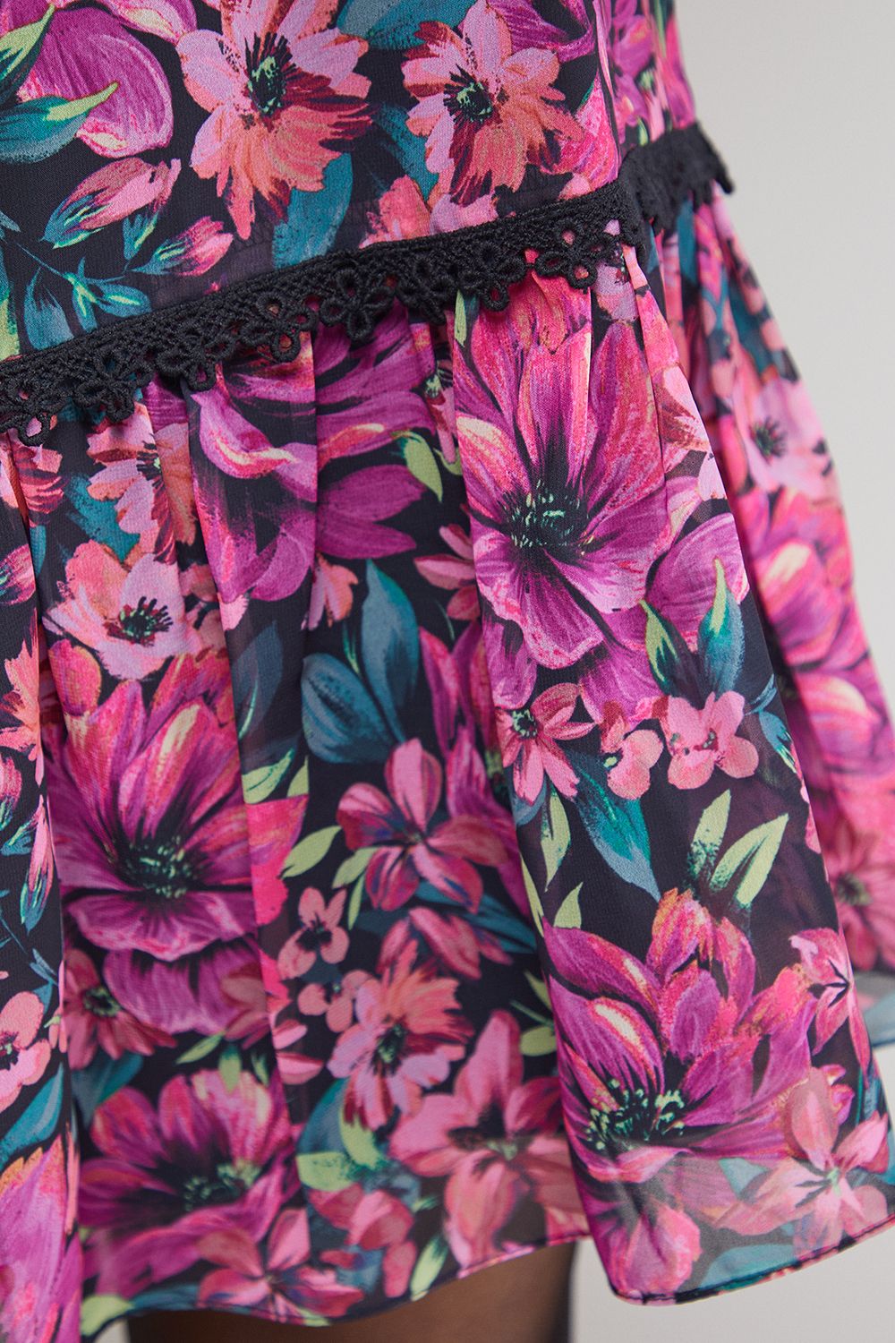 Oasis Printed Blouson Sleeve Tie Back Mini Dress Pink image 5