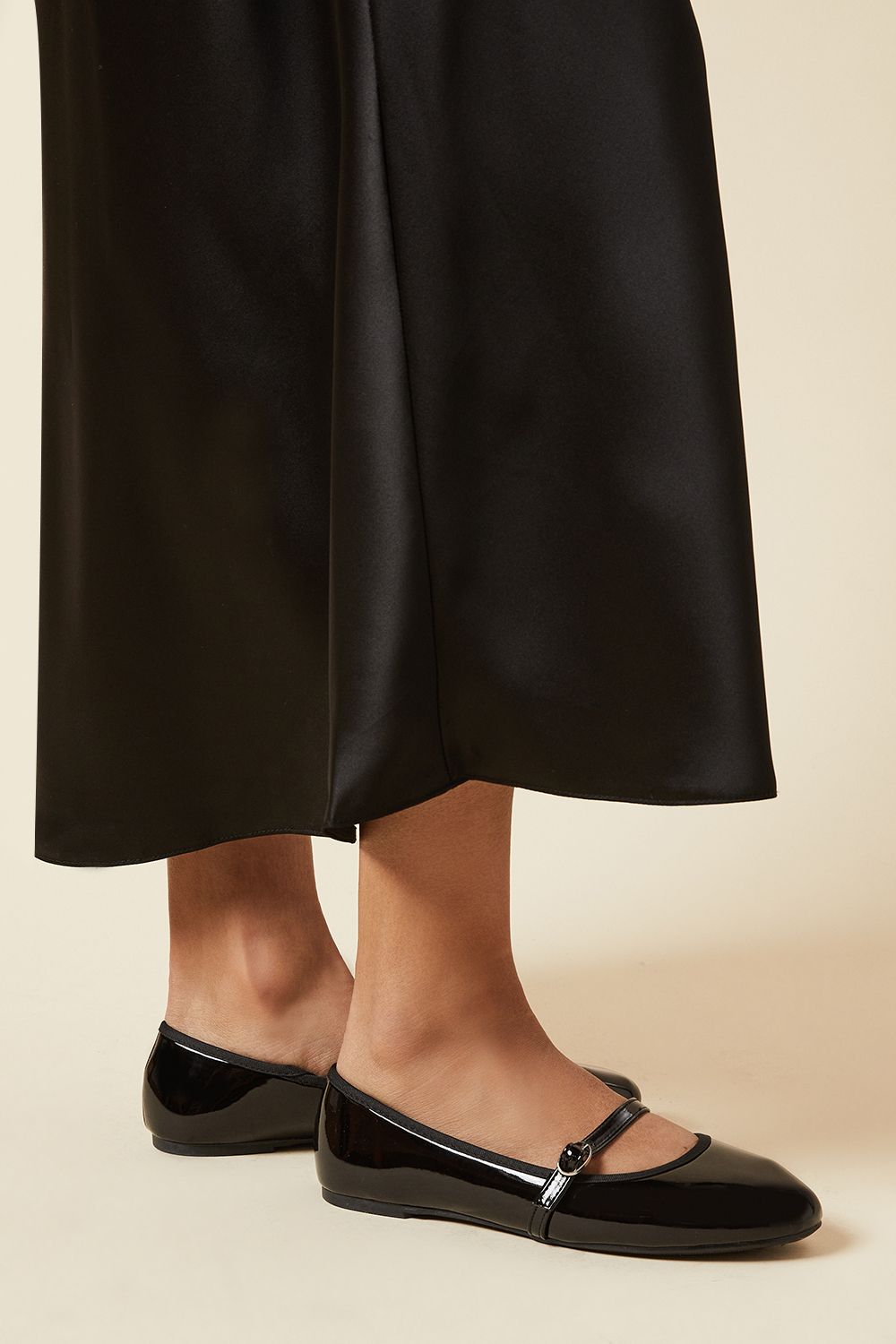 Dorothy Perkins Nessa Mary-jane Round Toe Ballet Pumps True Black image 3