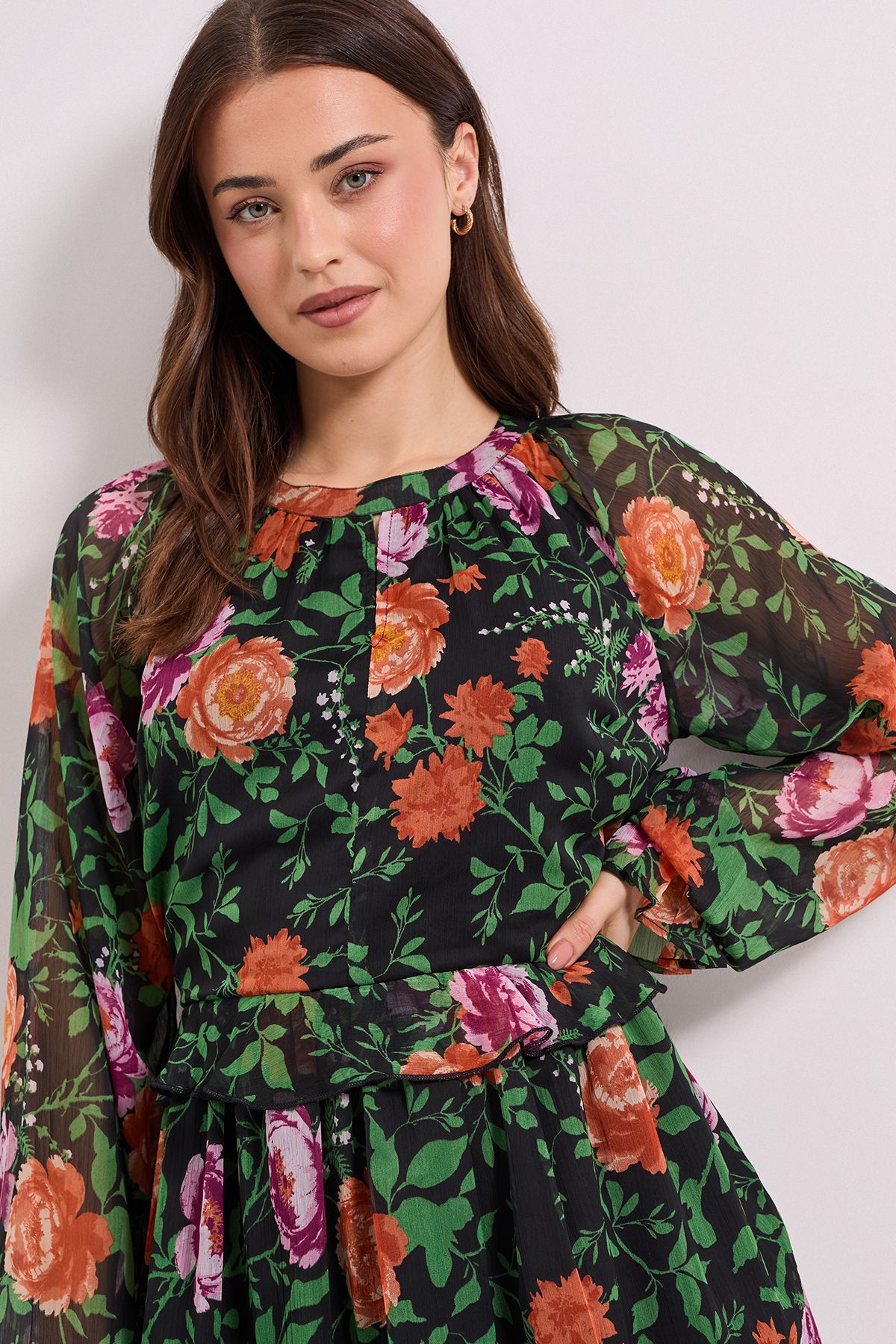 Dorothy Perkins High Neck Keyhole Detail Printed Chiffon Mini Dress Black image 4