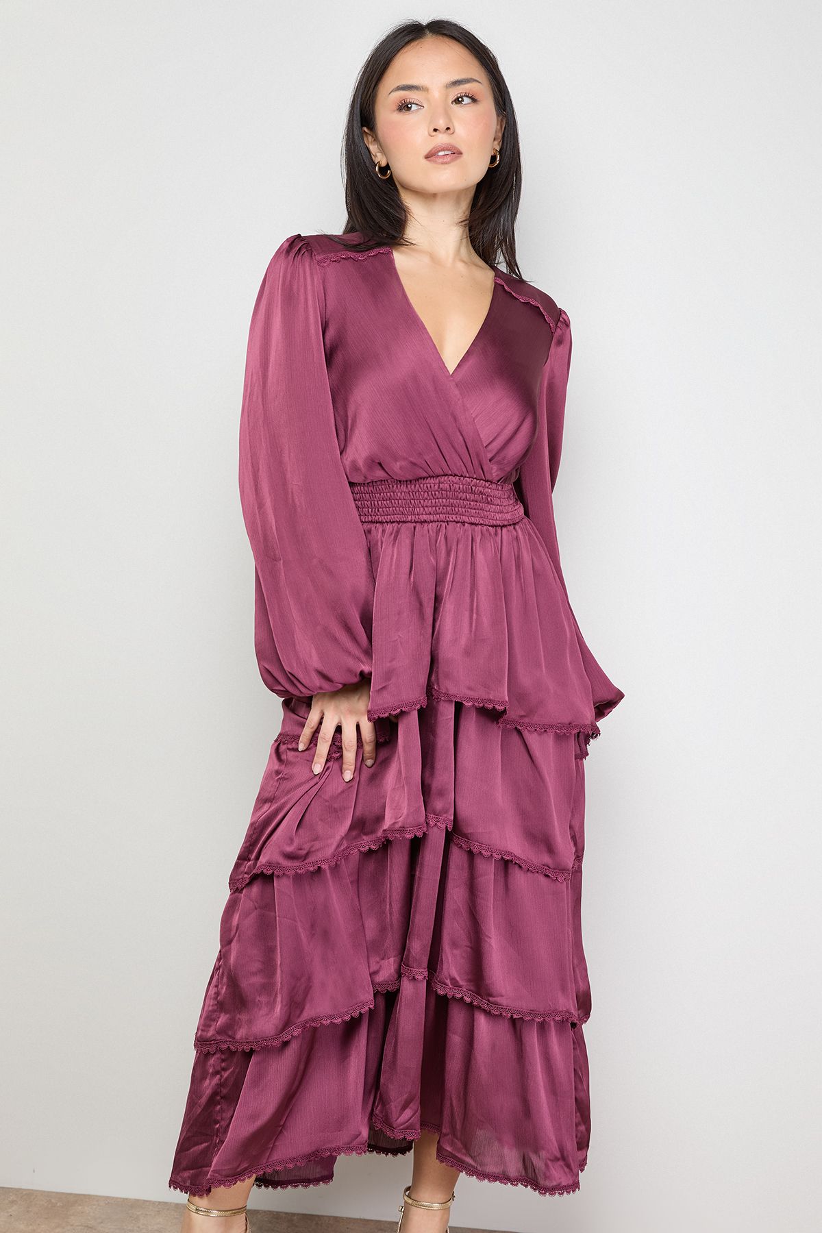 Oasis Petite Ruffle Tiered Balloon Sleeve High Low Hem Midi Dress Plum image 4