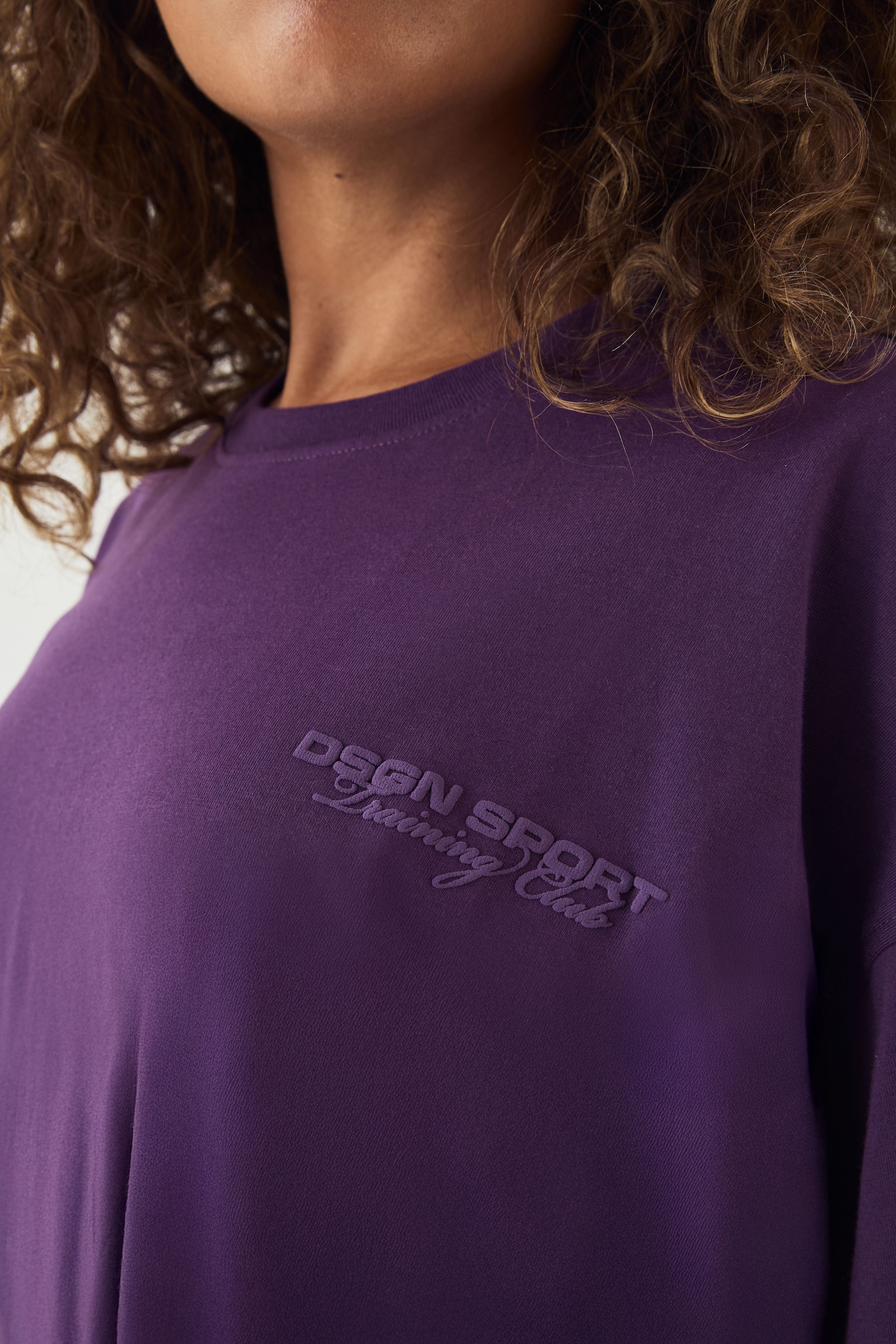 DSGN Studio DSGN Studio Sport Training Club Oversized T-Shirt Blackcurrant image 4
