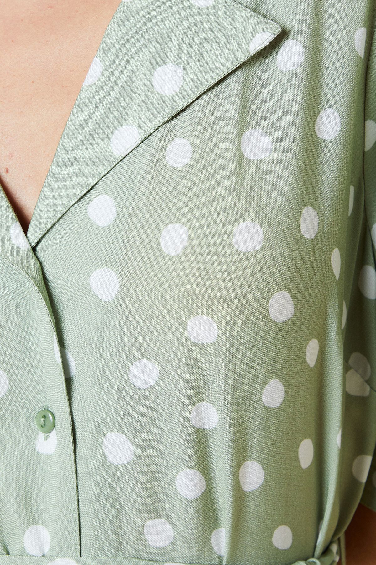 Dorothy Perkins Petite Green Spot Belted Puff Sleeve Shirt Dress Green image 5