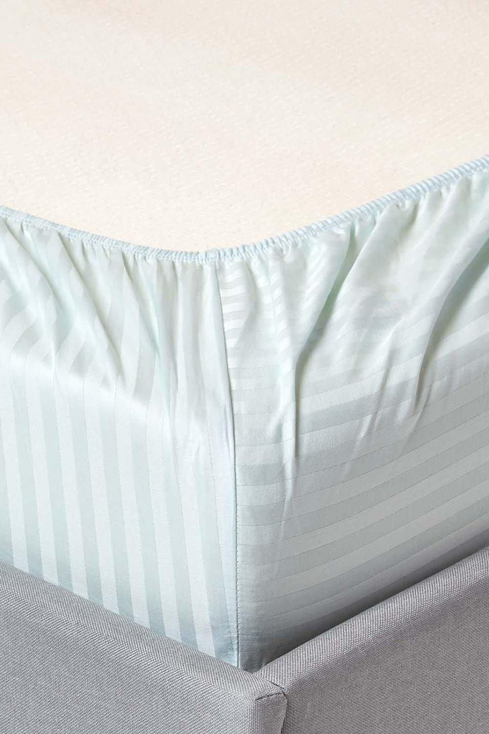 Homescapes Cotton Stripe Fitted Cot Sheets 330 Thread Count, 2 Pack image 4