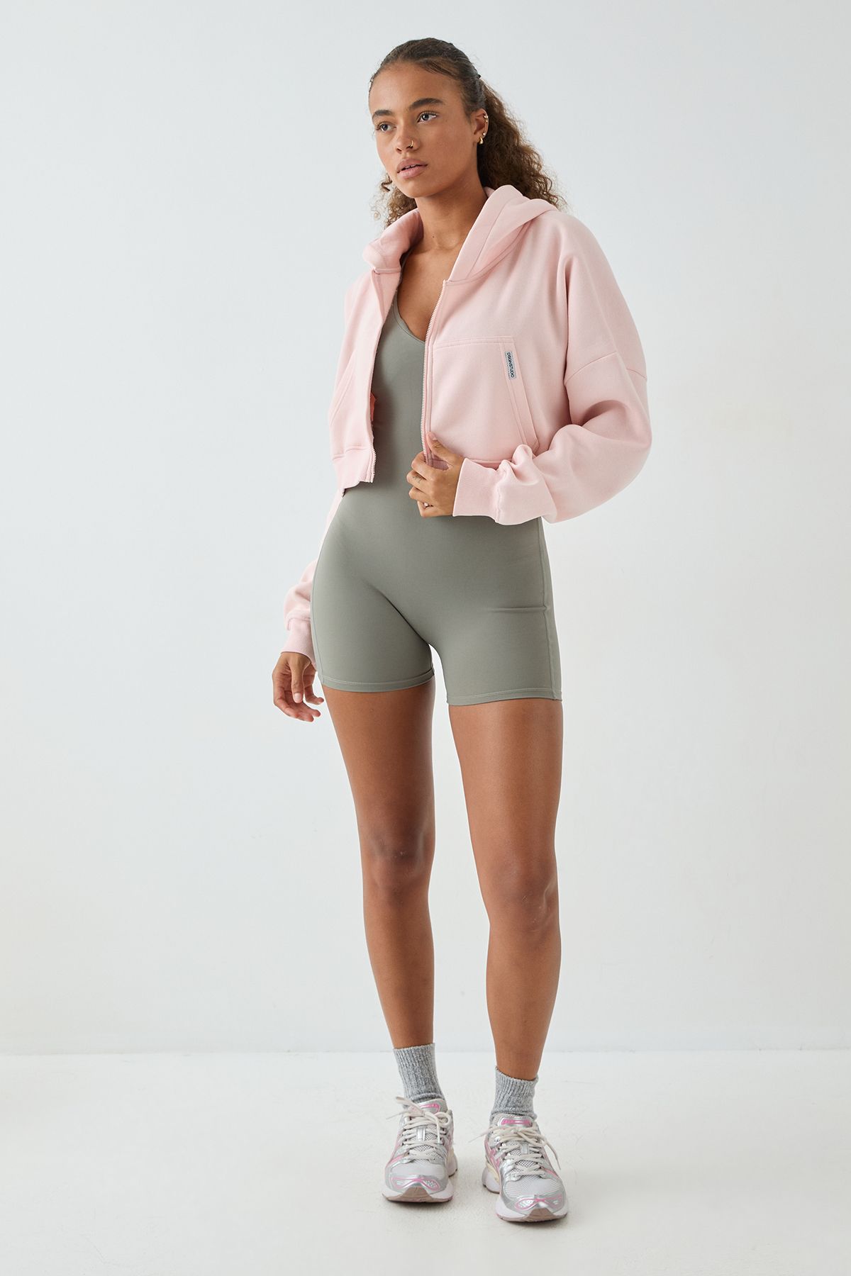 DSGN Studio DSGN Studio Boxy Crop Zip Through Hoodie Light Pink image 4