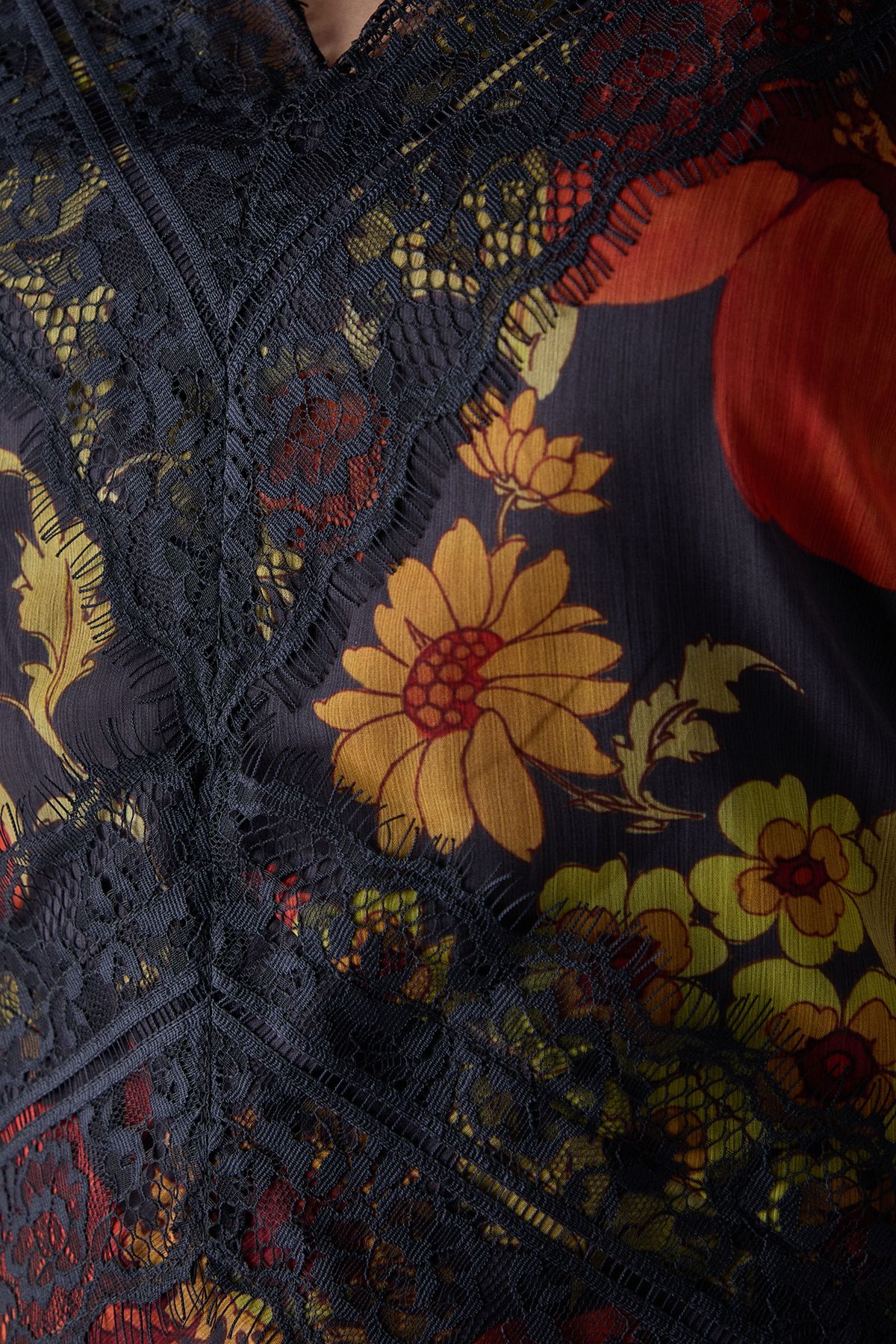 Warehouse HCD Chiffon Lace Insert Frill Sleeve Midi Dress Floral image 5