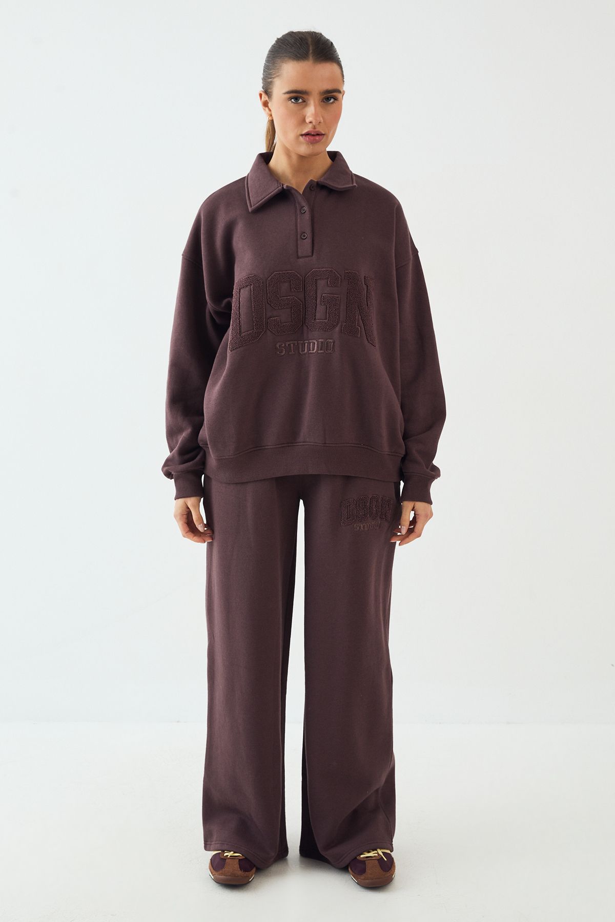 DSGN Studio DSGN Studio Towelling Applique Straight Leg Jogger Chocolate image 5